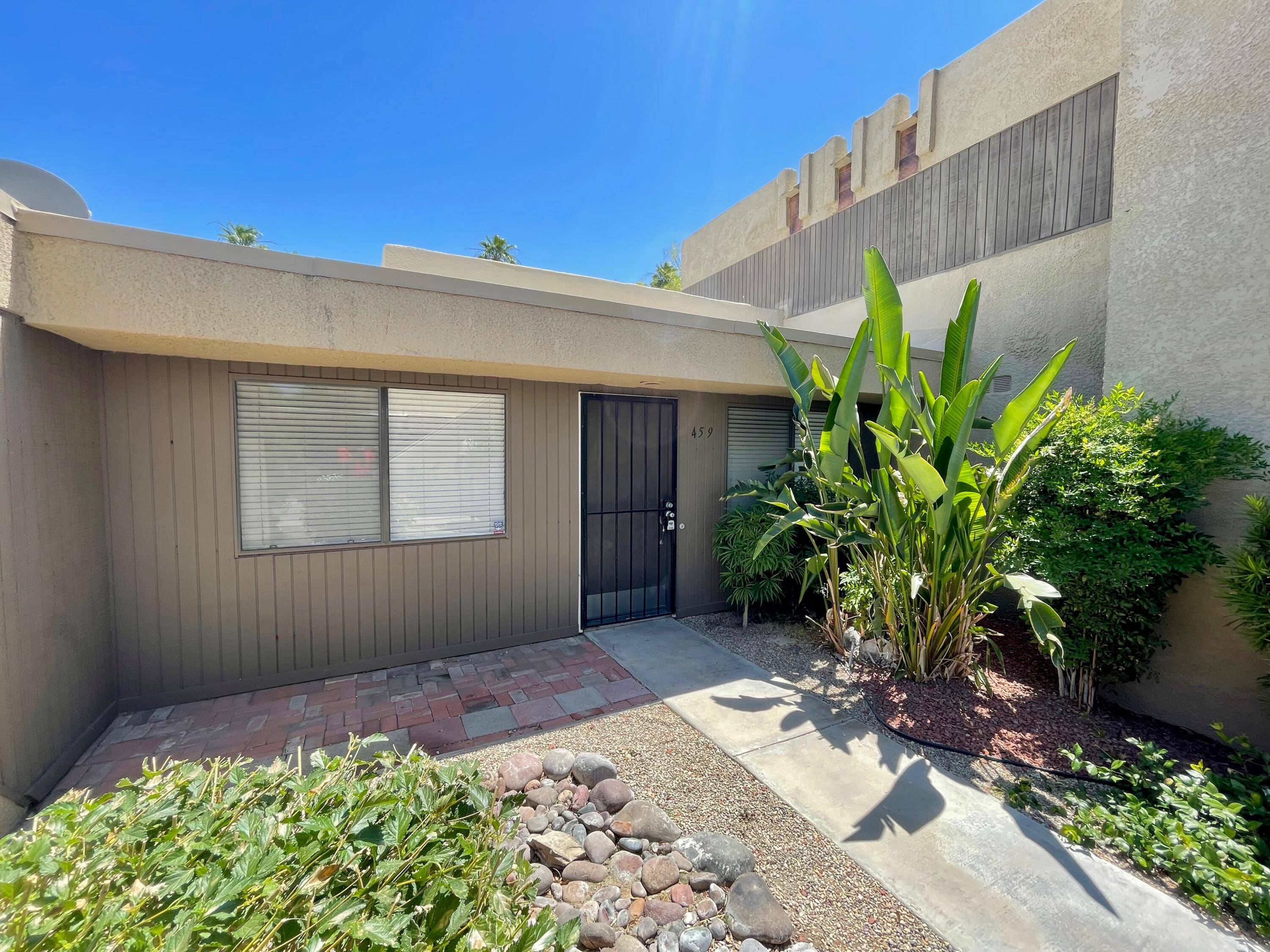 Palm Springs, CA 92262,459 Bradshaw LN #24