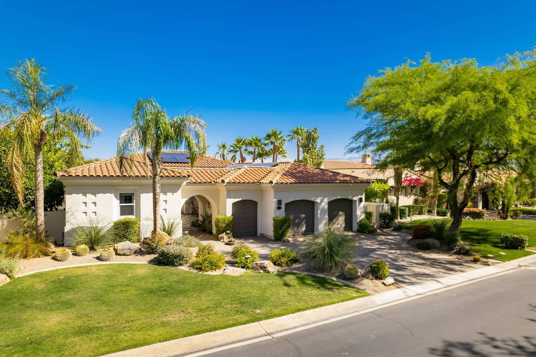 Rancho Mirage, CA 92270,372 Loch Lomond RD