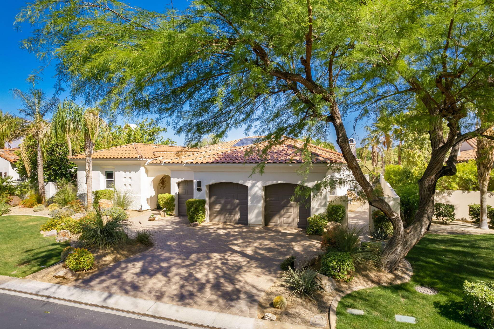 Rancho Mirage, CA 92270,372 Loch Lomond RD