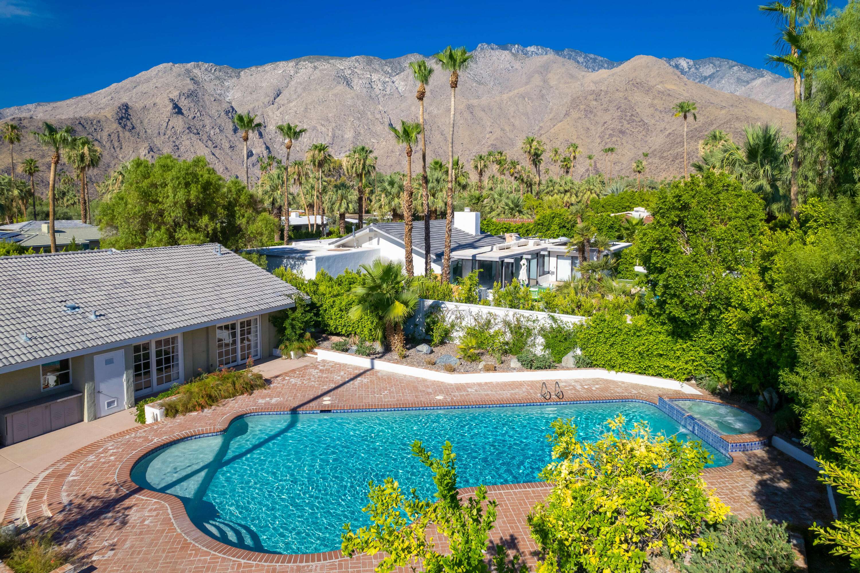 Palm Springs, CA 92262,312 W Via Sol