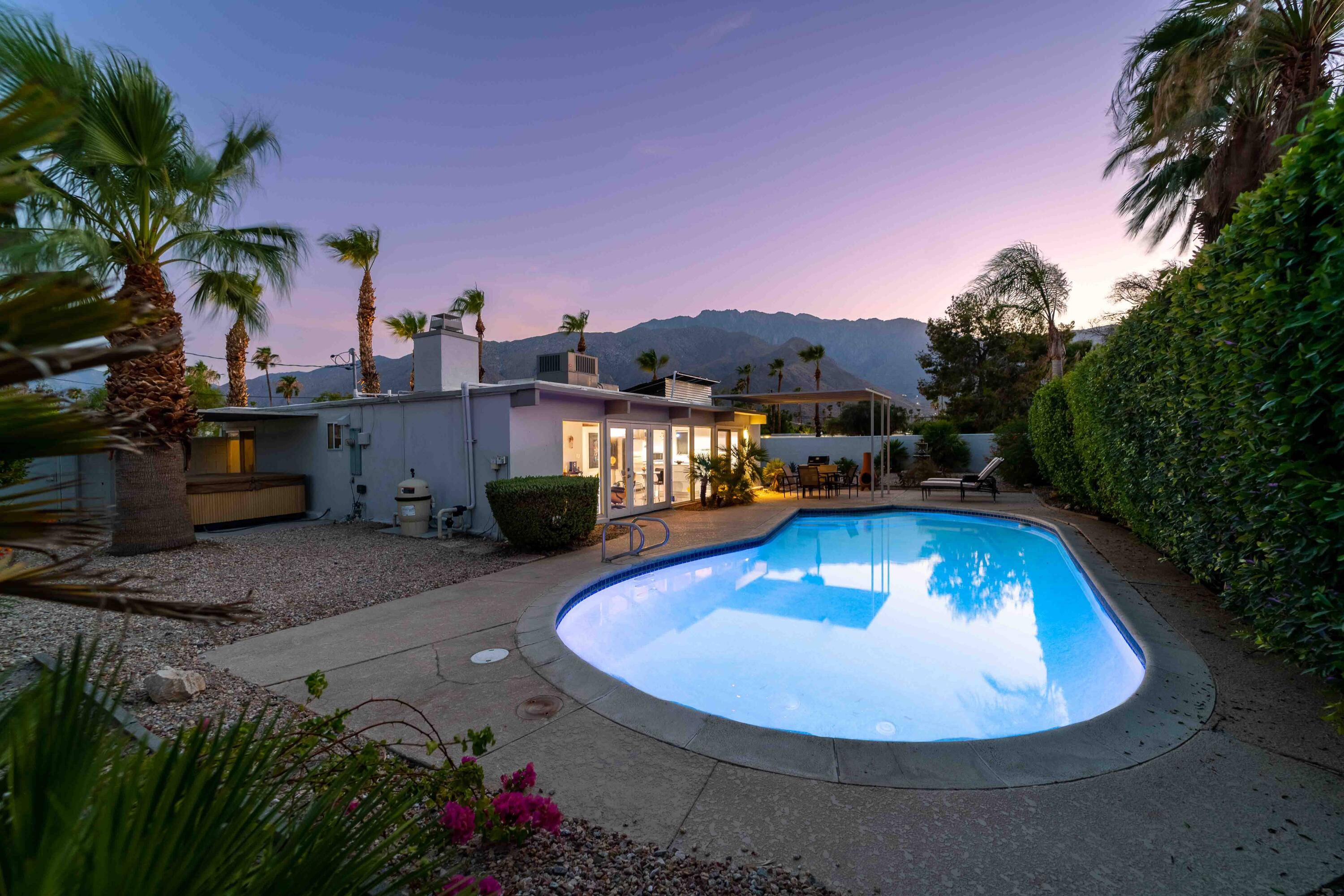 Palm Springs, CA 92262,600 E Alexander WAY