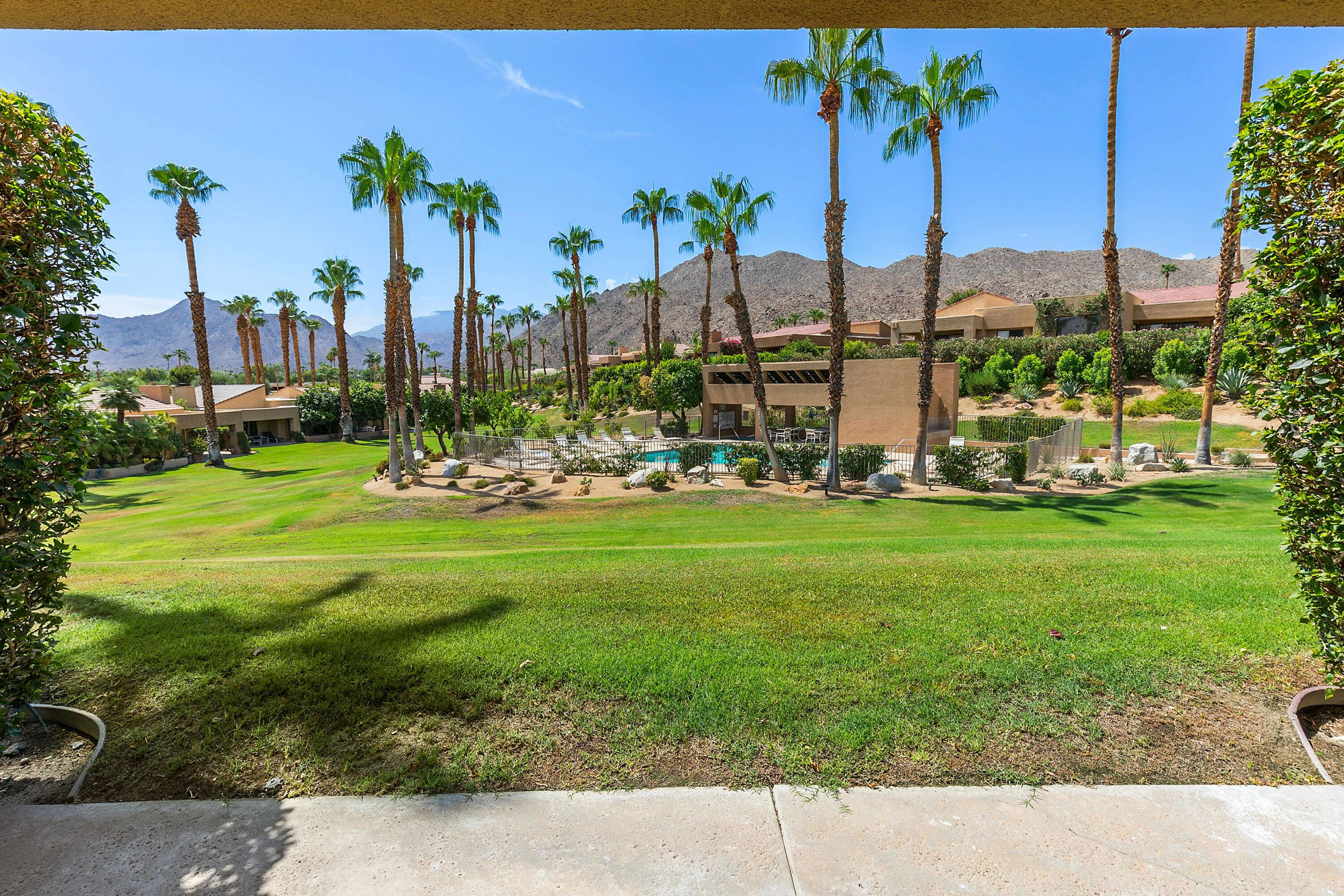 Palm Desert, CA 92260,73489 Irontree DR