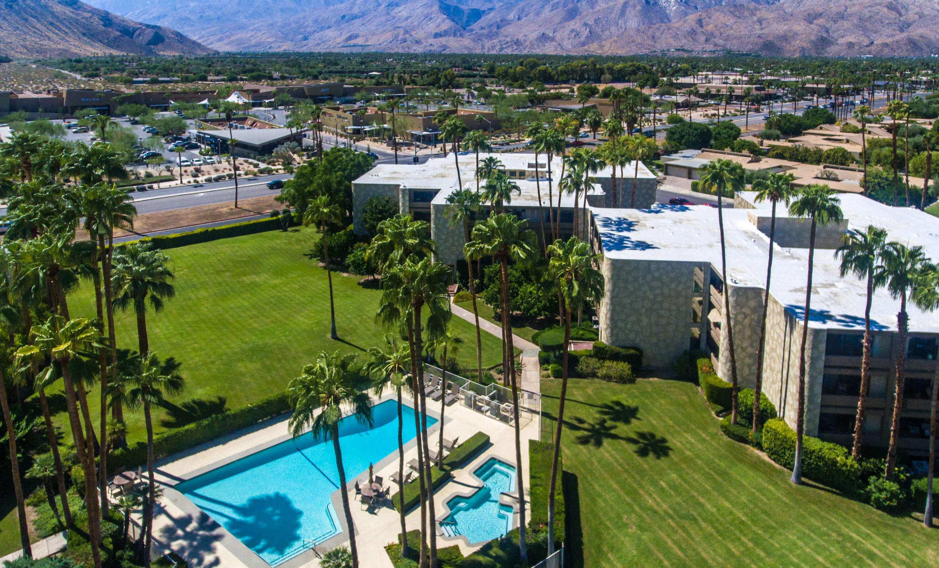 Palm Springs, CA 92264,2454 E Palm Canyon DR #1a