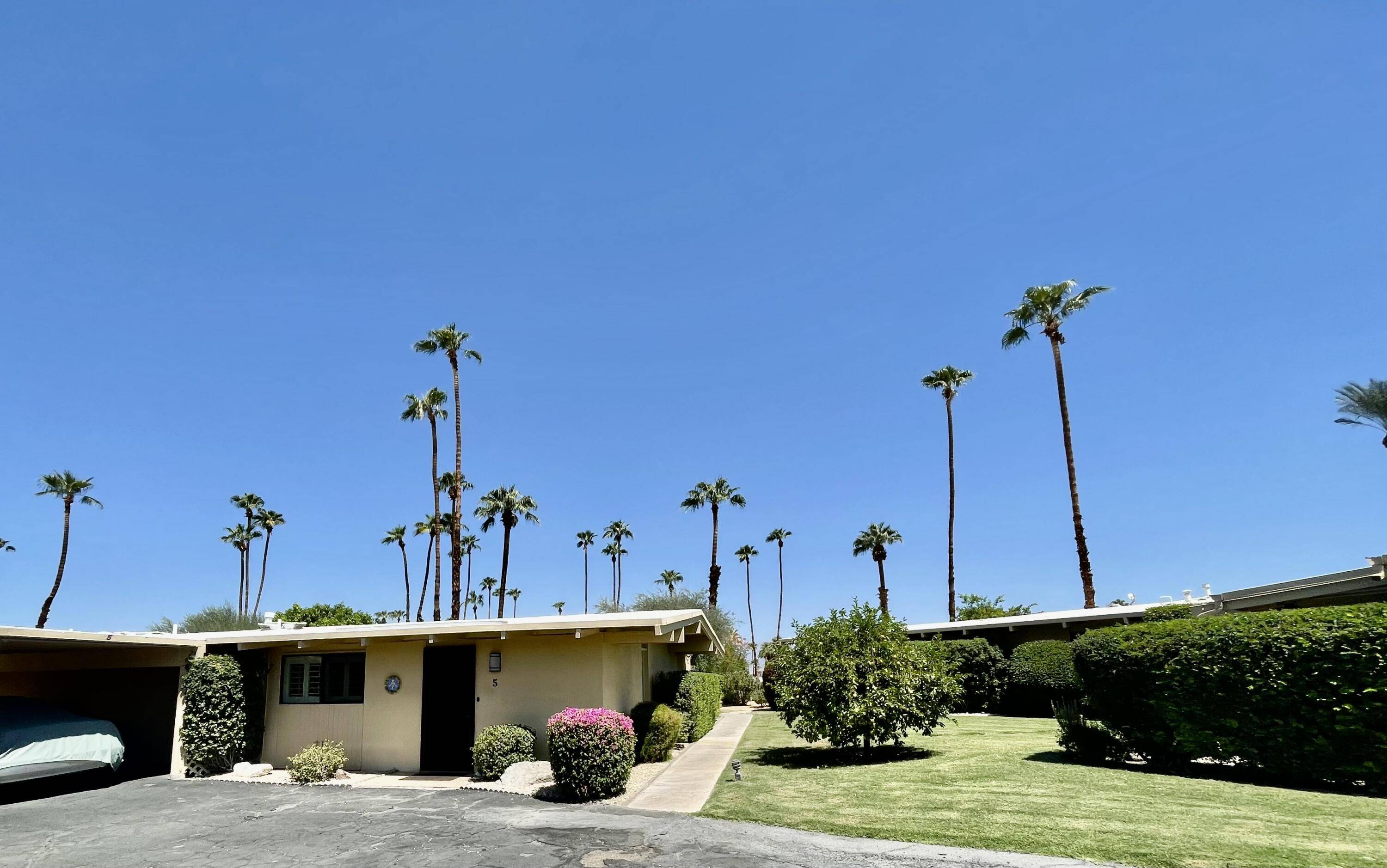 Palm Desert, CA 92260,46173 Highway 74 Apt 5