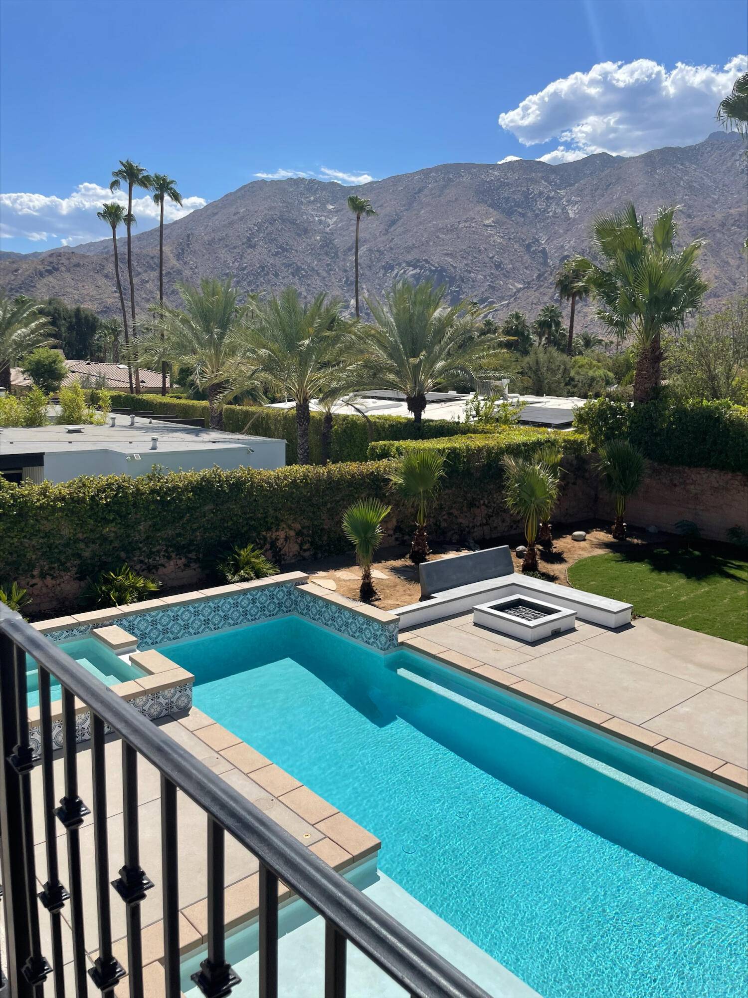 Palm Springs, CA 92262,355 W Vista Chino