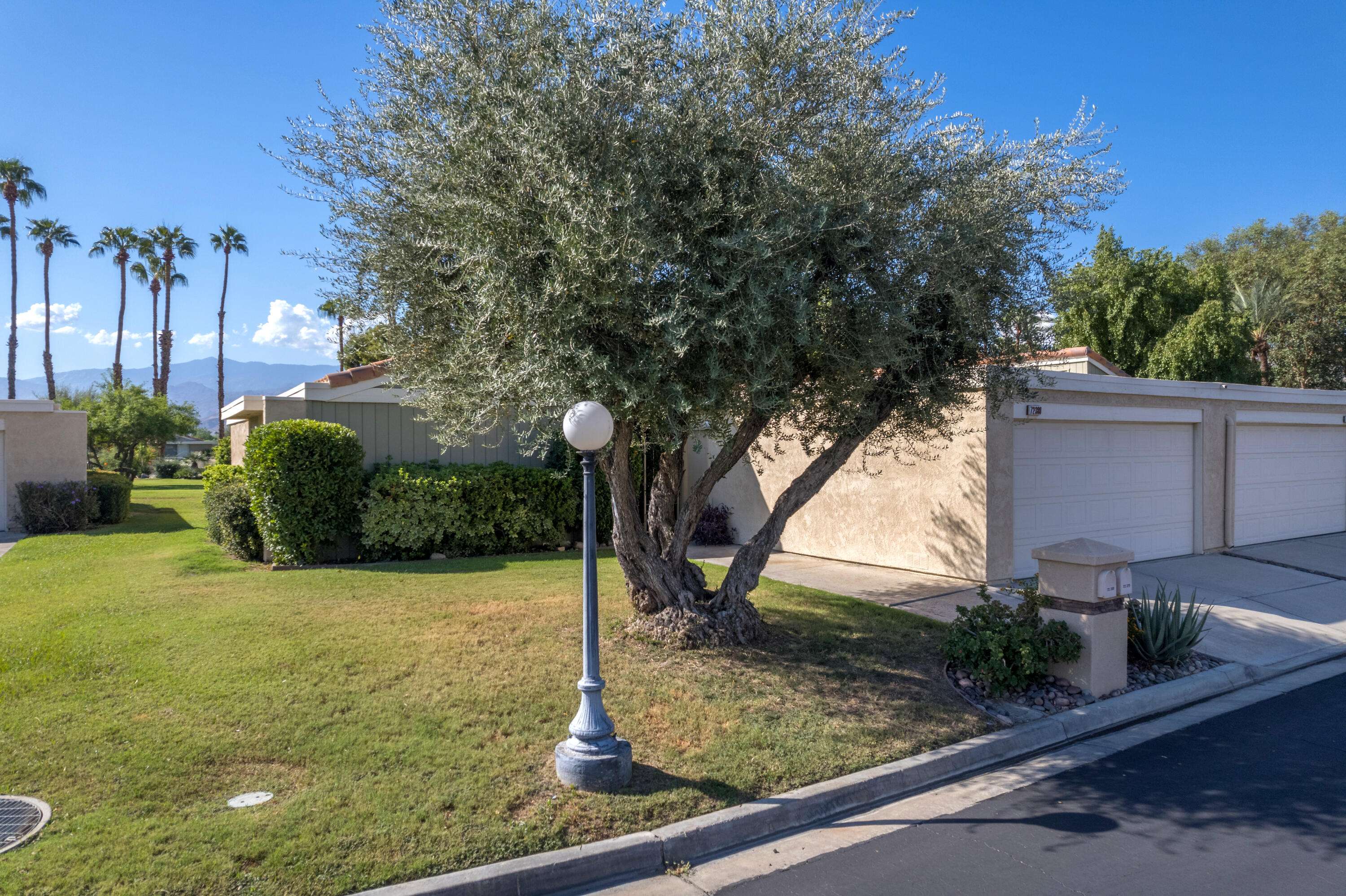 Rancho Mirage, CA 92270,72389 Rodeo WAY