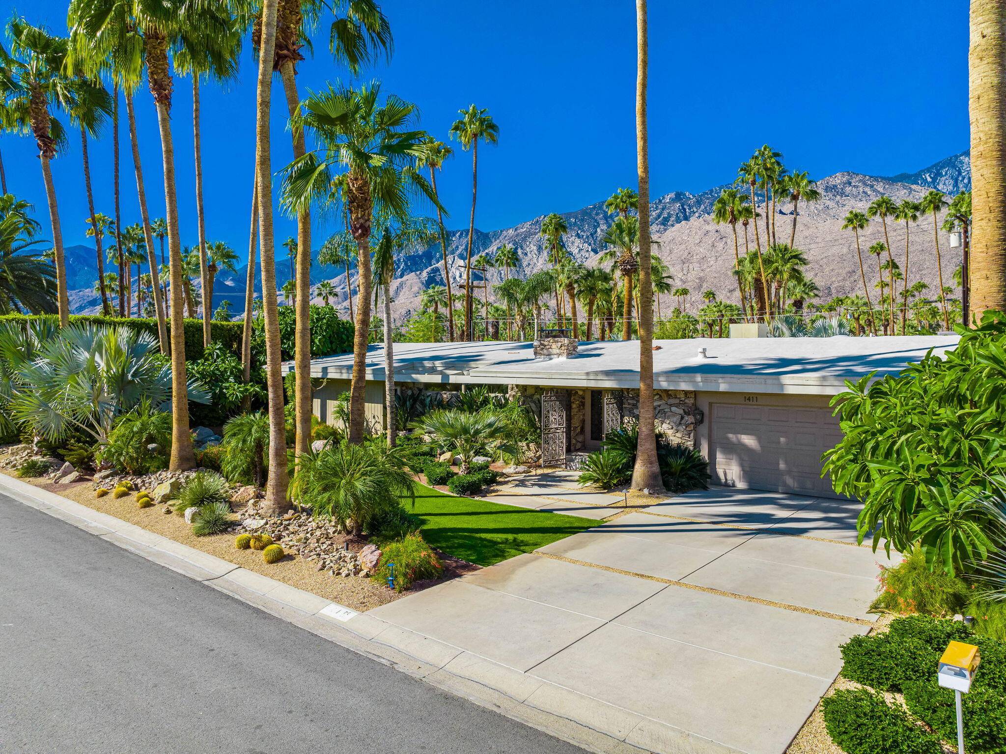 Palm Springs, CA 92264,1411 S Paseo De Marcia