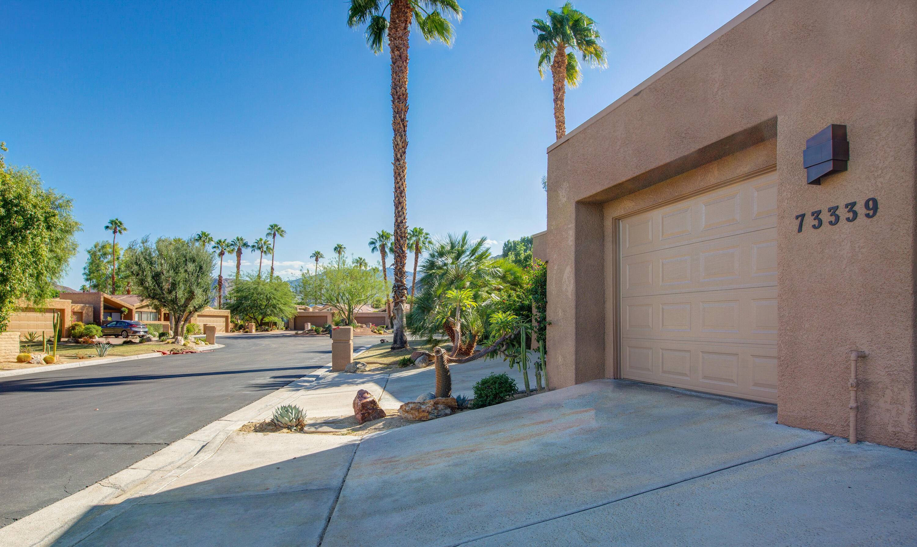 Palm Desert, CA 92260,73339 Oriole CT