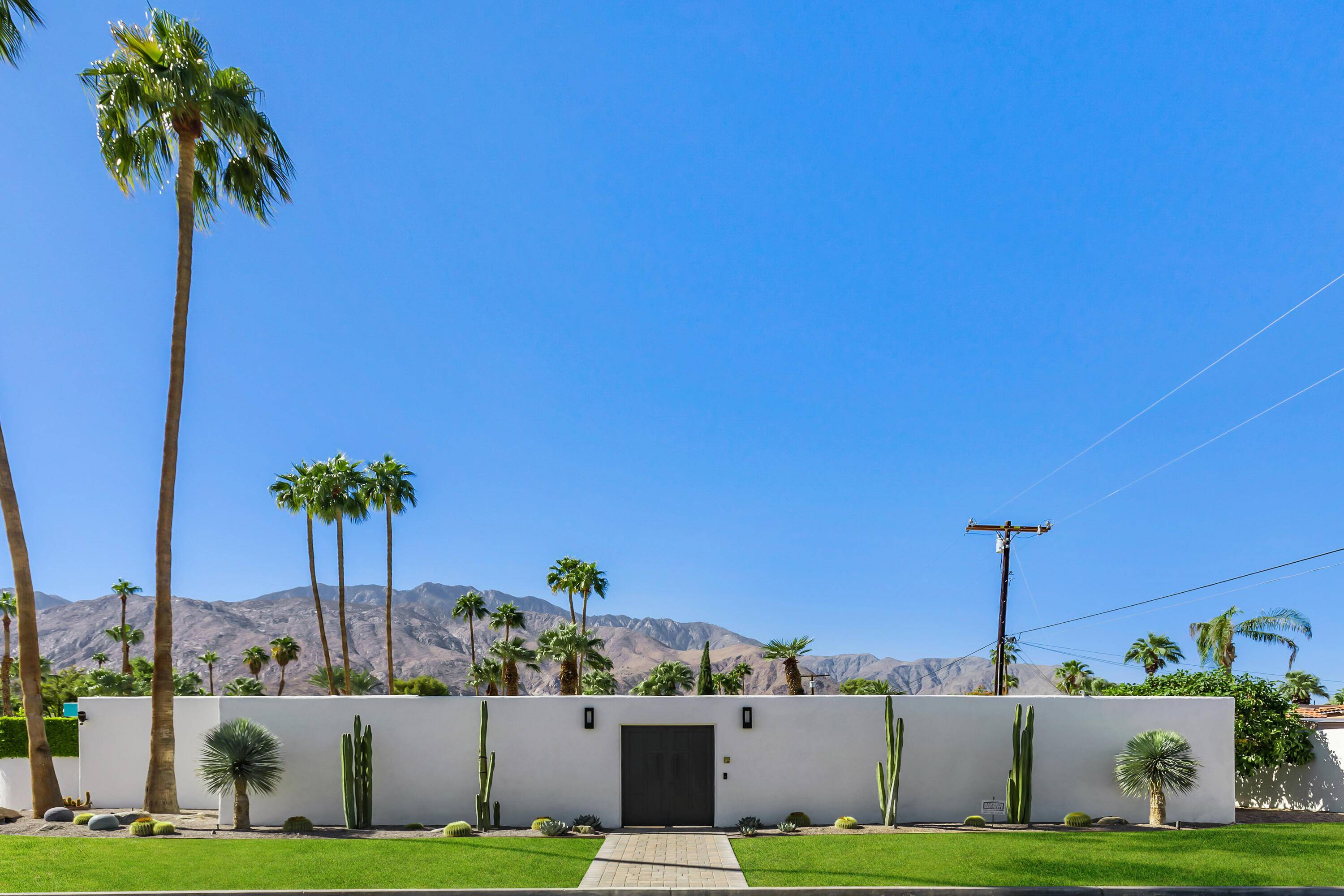 Palm Springs, CA 92262,1380 E El Alameda