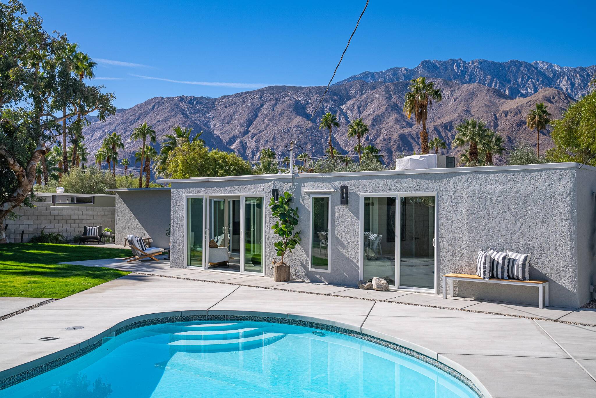 Palm Springs, CA 92262,2164 N Berne DR