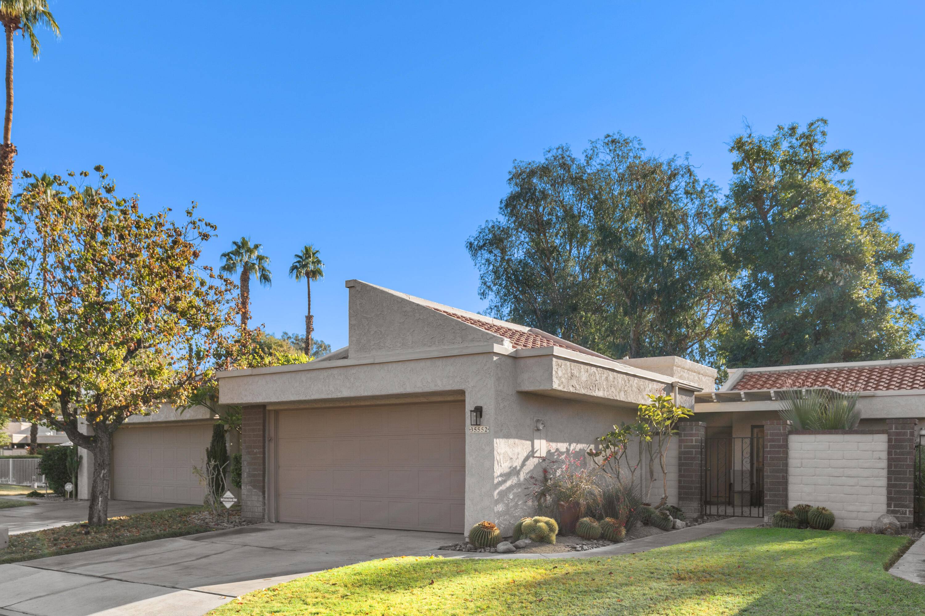 Cathedral City, CA 92234,35552 Paseo Circulo W