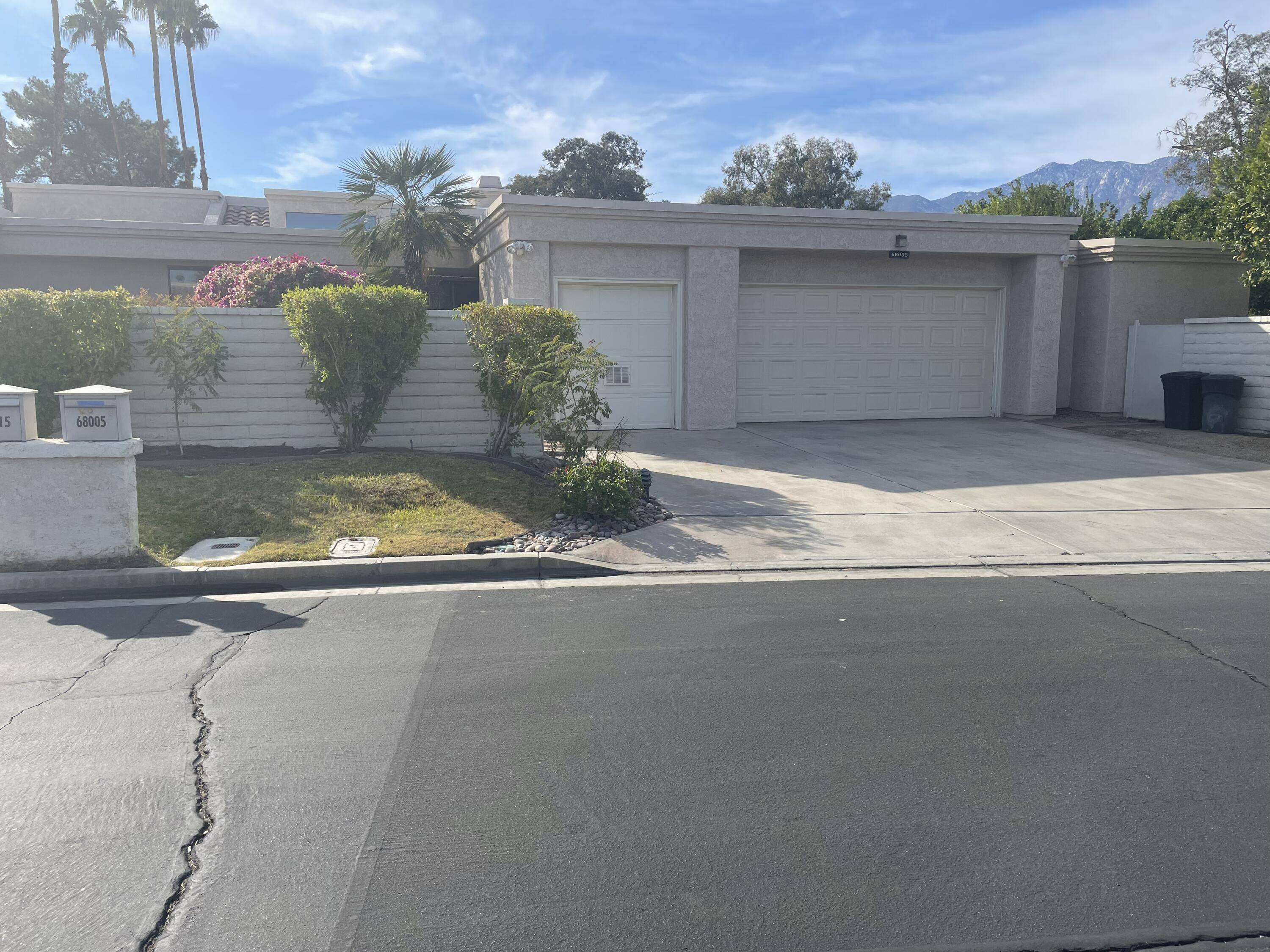 Cathedral City, CA 92234,68005 Seven Oaks PL