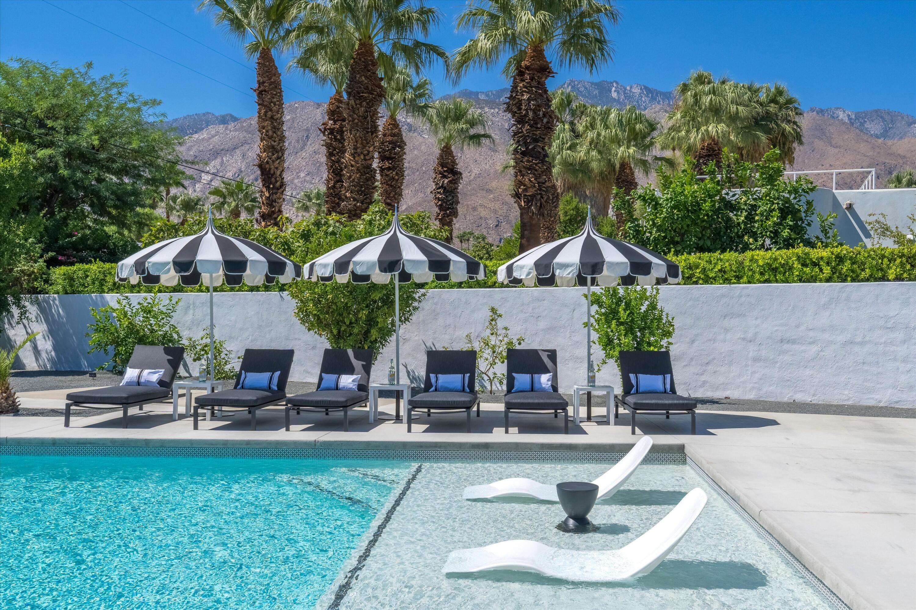 Palm Springs, CA 92262,1081 E VíA Altamira