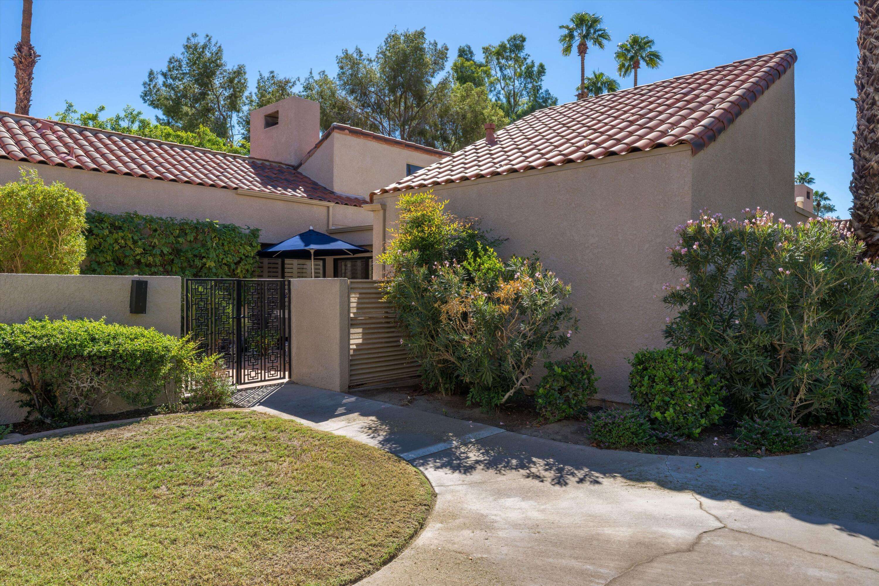 Rancho Mirage, CA 92270,157 Racquet Club DR S