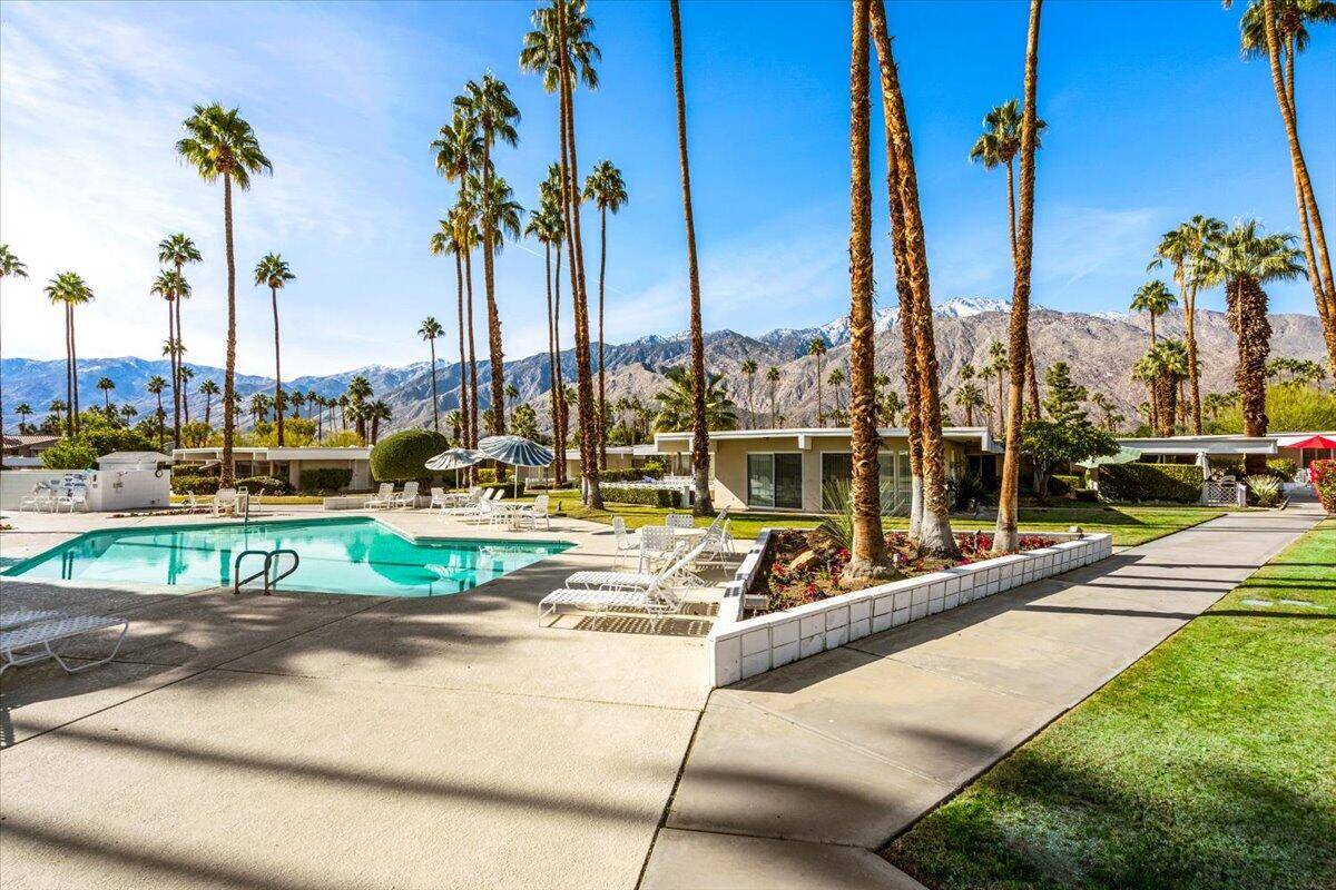 Palm Springs, CA 92264,2033 E Ramon RD #1 B