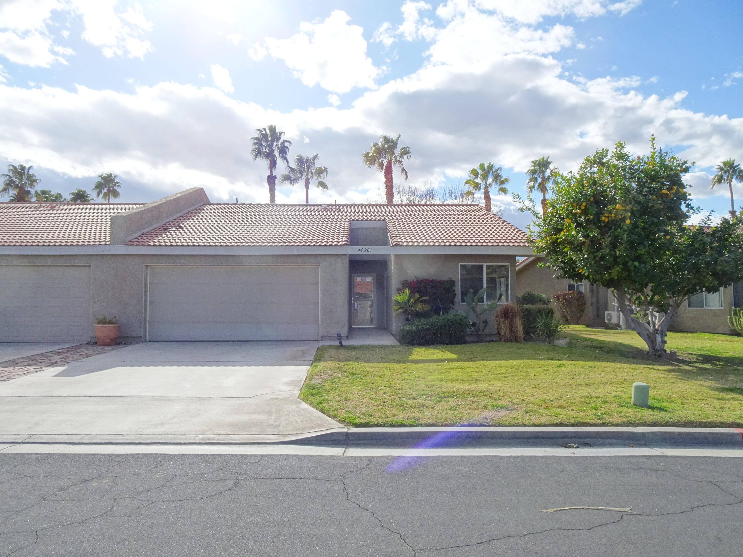 La Quinta, CA 92253,44205 E Sundown Crest DR