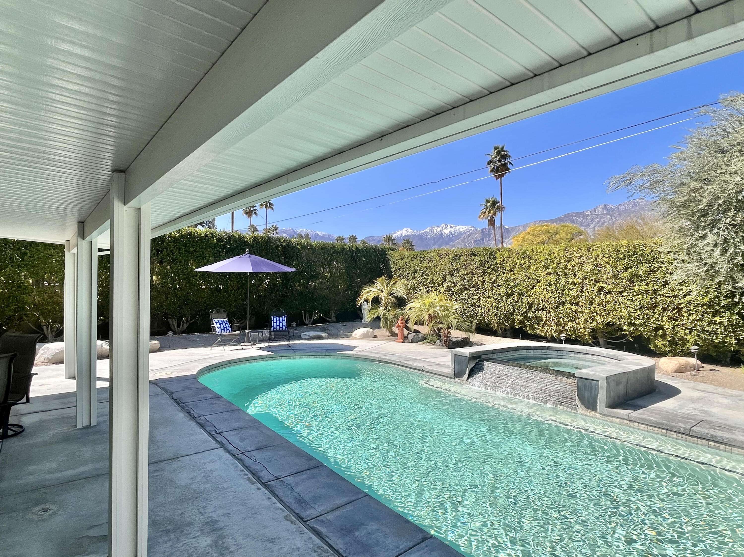 Palm Springs, CA 92264,725 S Mountain View DR