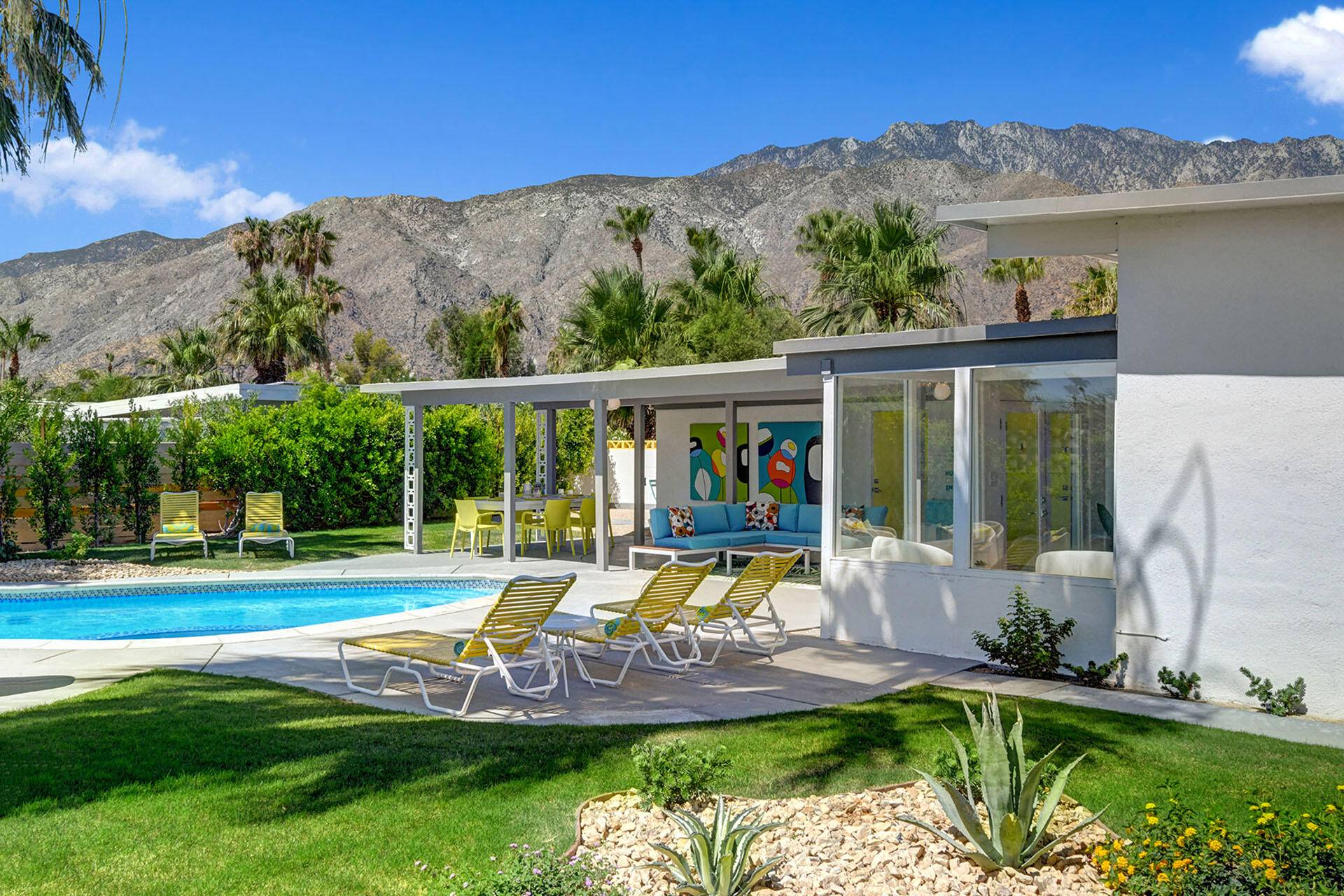 Palm Springs, CA 92262,2044 Jacques DR