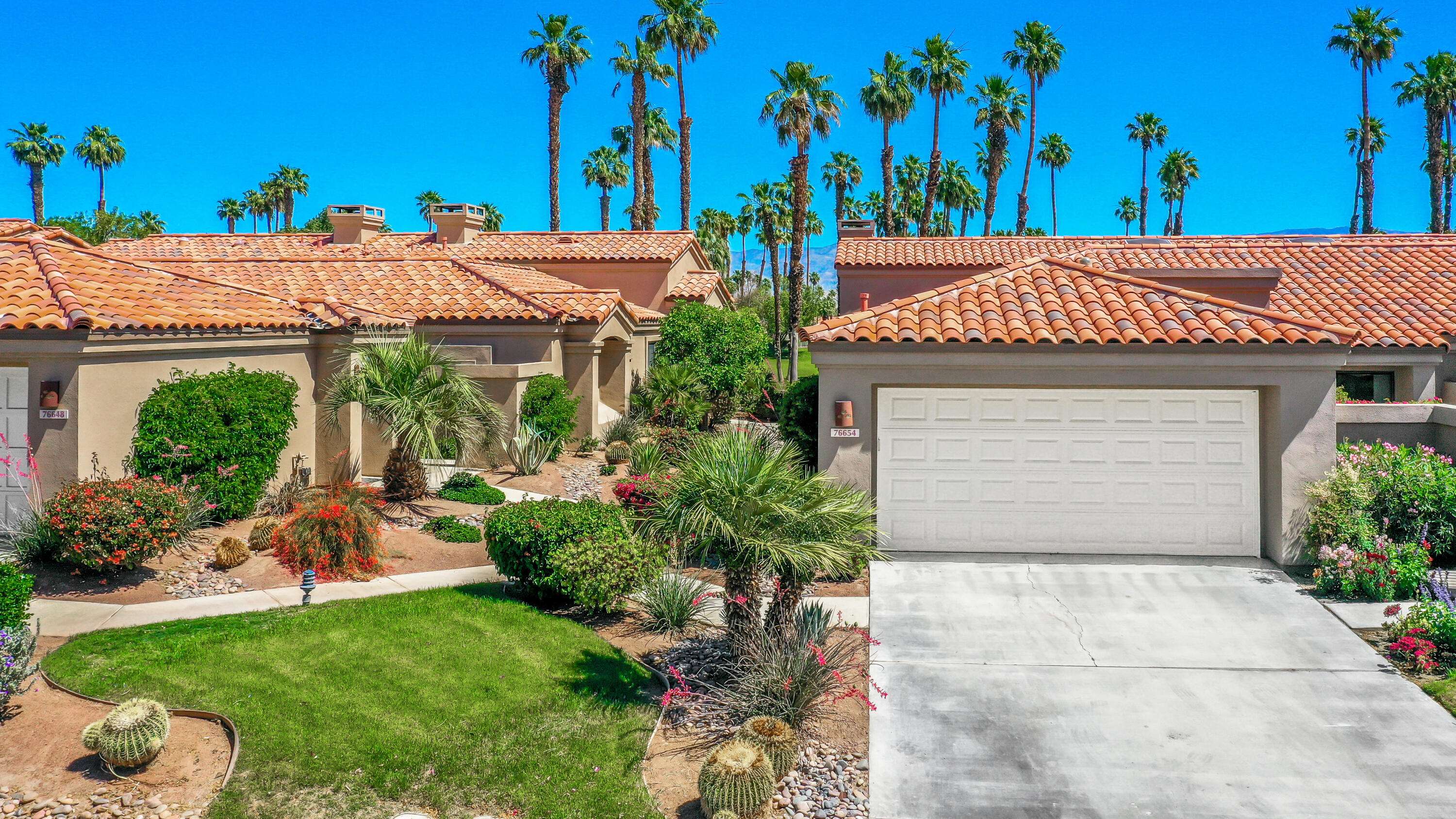 Palm Desert, CA 92211,76654 Begonia LN