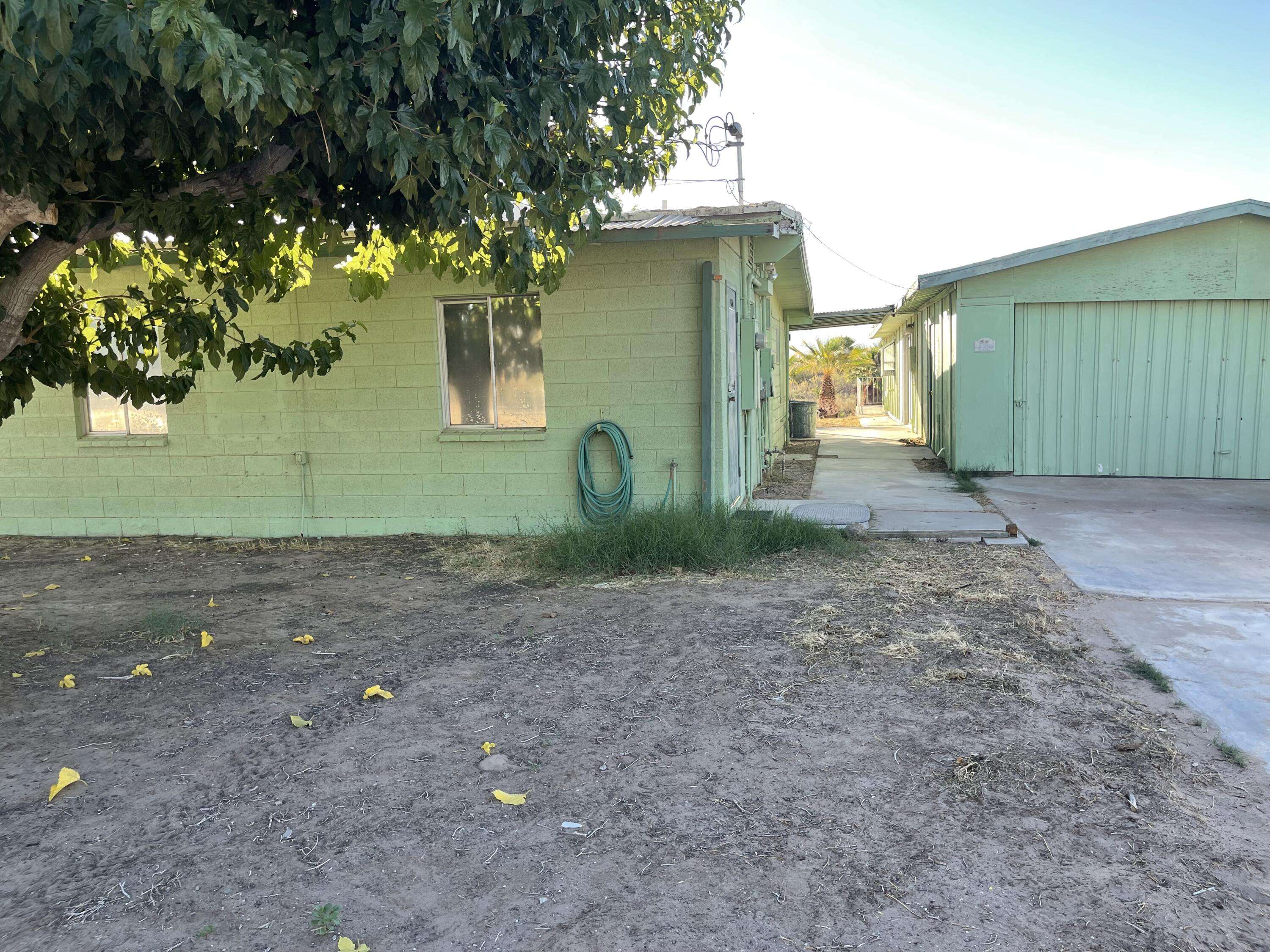 Blythe, CA 92225,1392 Riviera DR