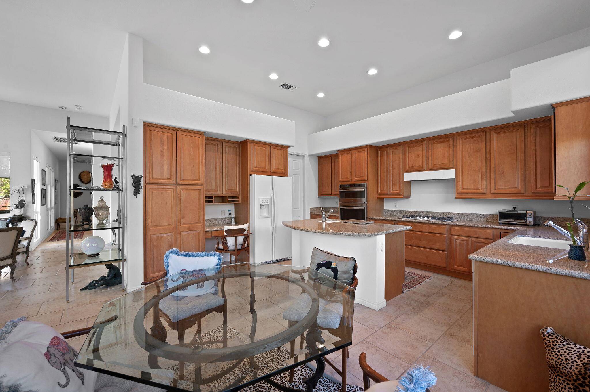 Palm Desert, CA 92211,78652 Alliance WAY