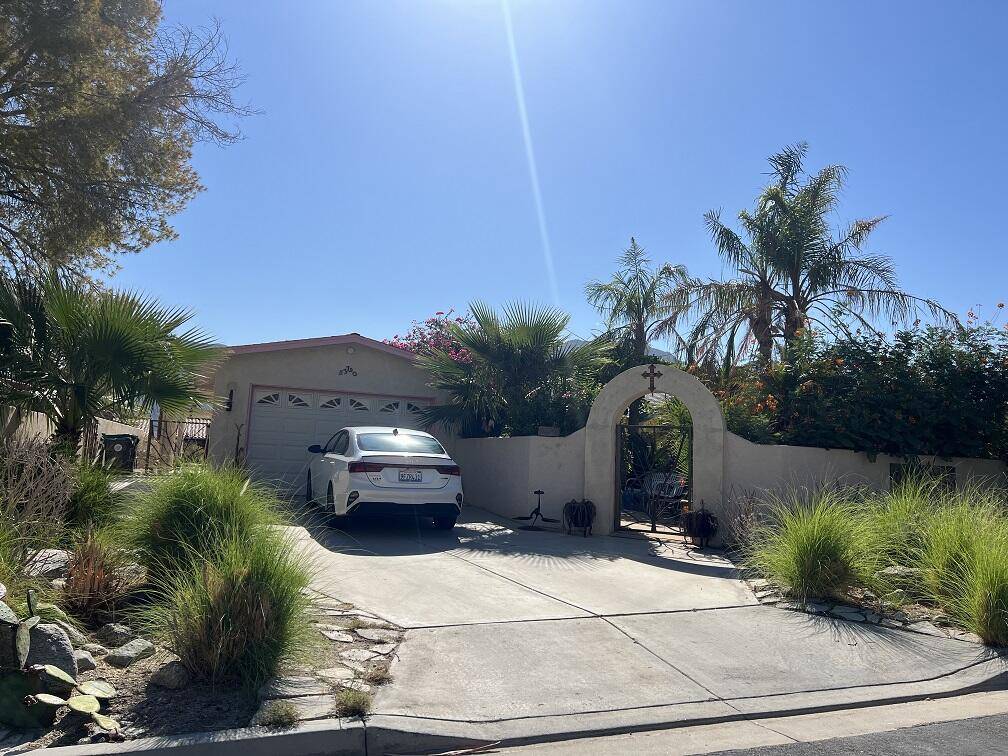 La Quinta, CA 92253,53790 Avenida Montezuma