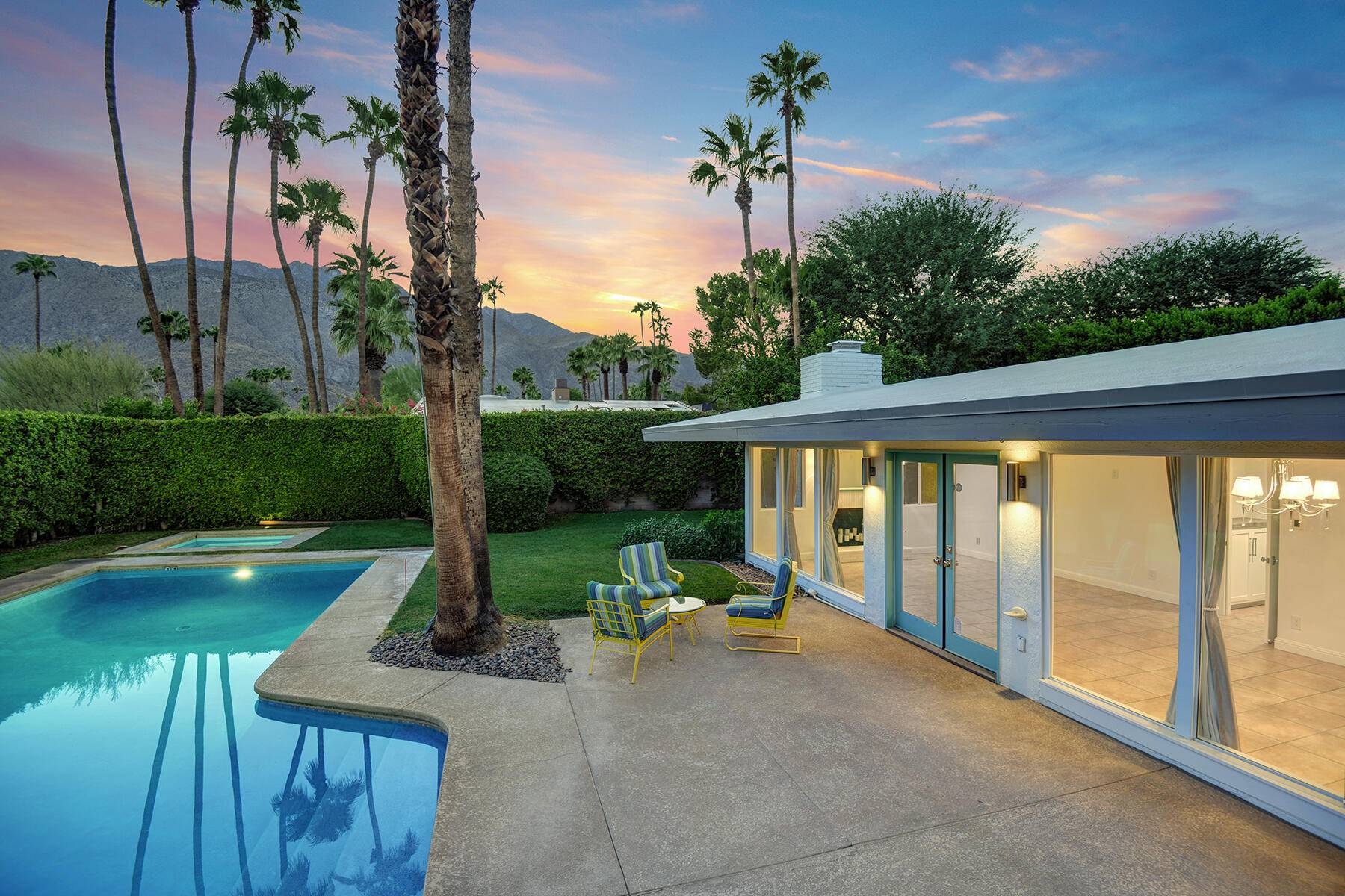 Palm Springs, CA 92262,1160 E Via Altamira