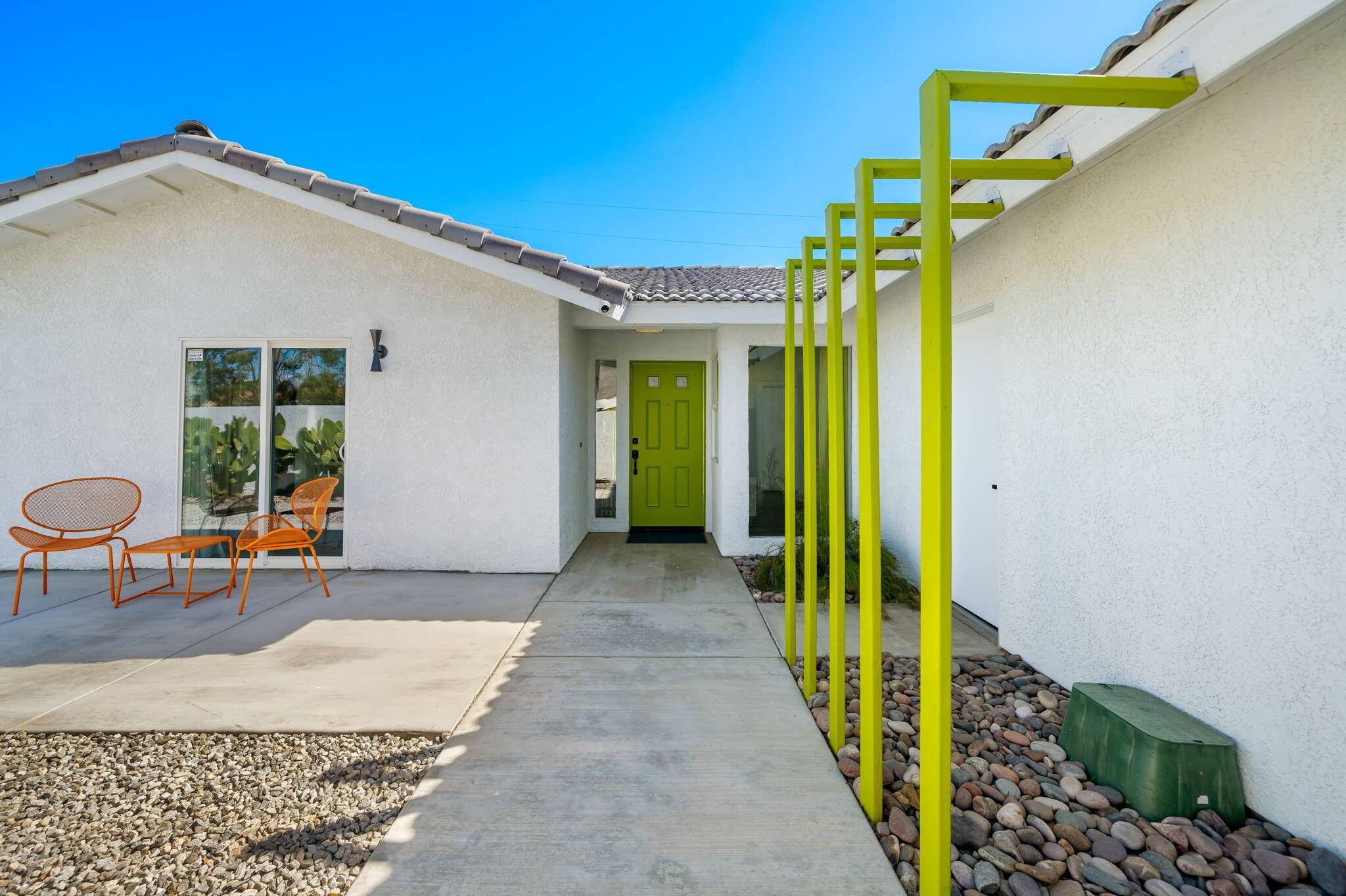 Palm Springs, CA 92262,2060 N Deborah RD