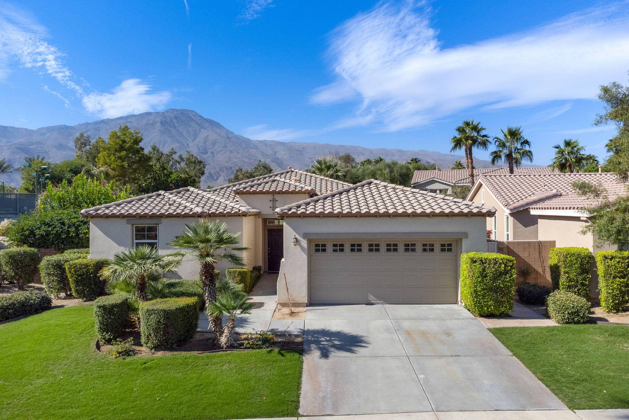 La Quinta, CA 92253,60605 Desert Rose DR