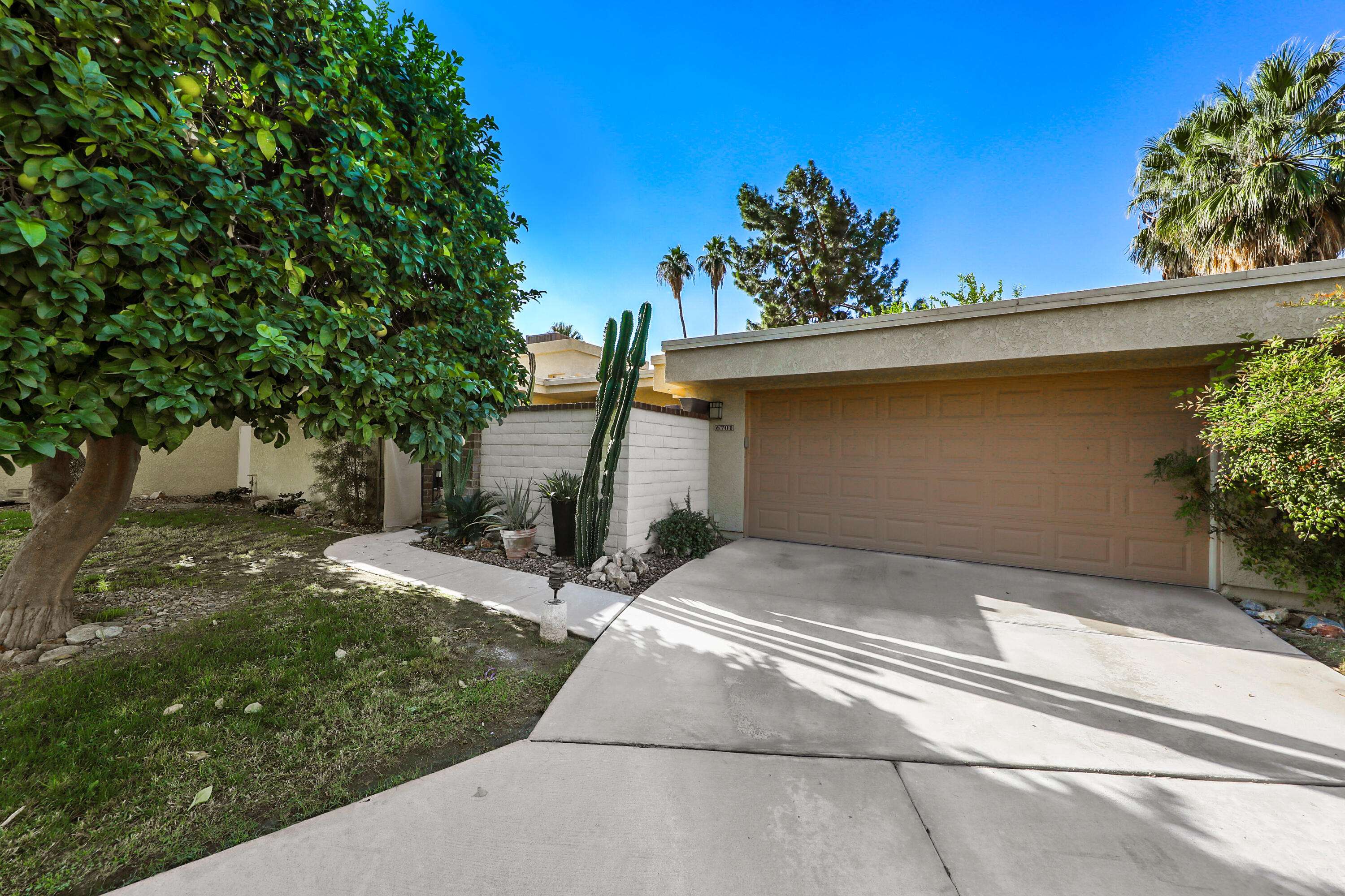 Palm Springs, CA 92264,6701 Paseo Azulejo