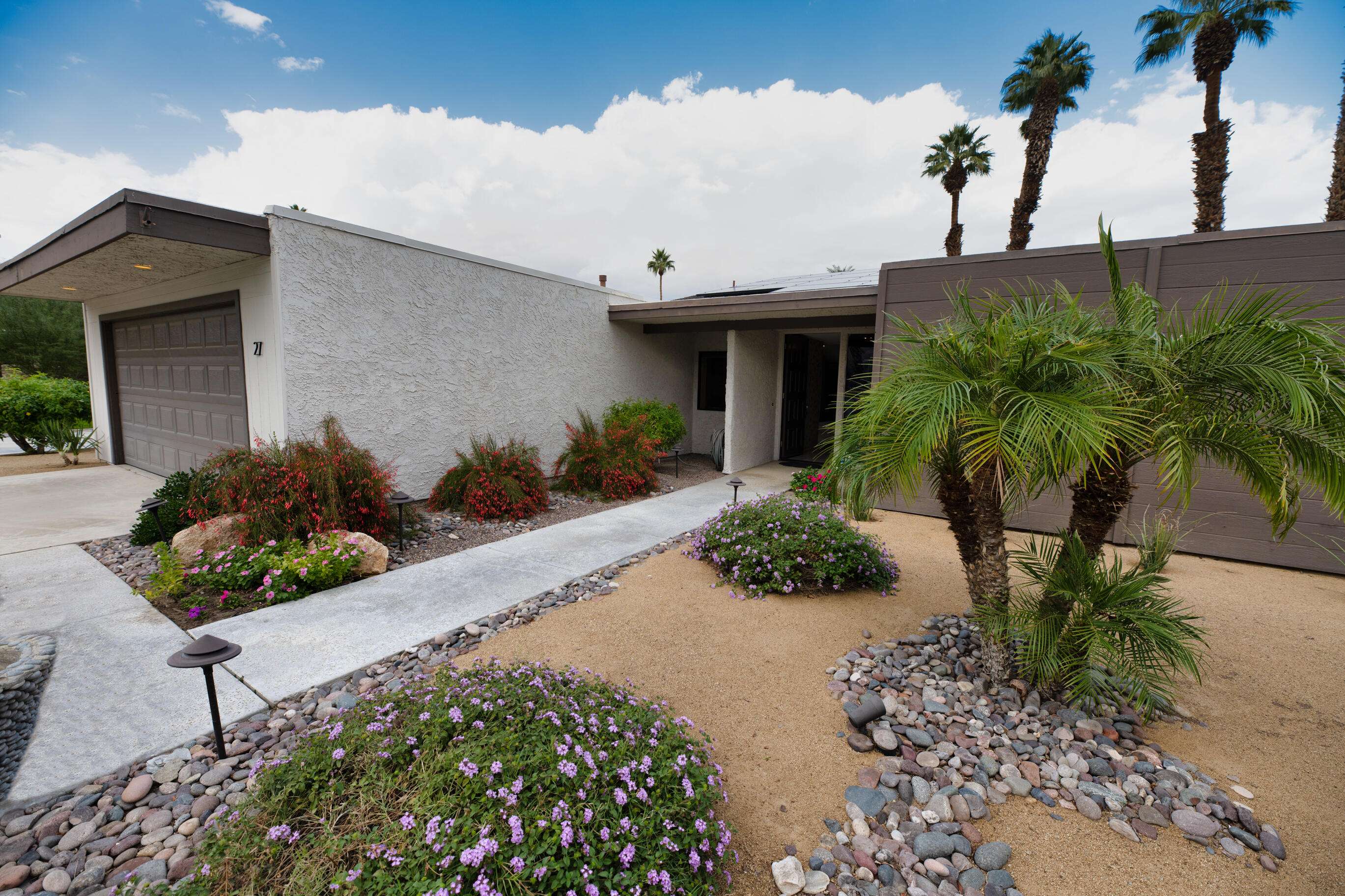 Rancho Mirage, CA 92270,27 Kevin Lee LN