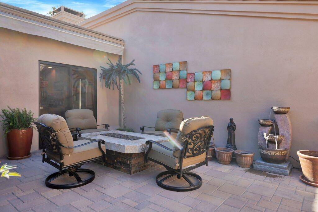 Palm Desert, CA 92211,76229 Poppy LN