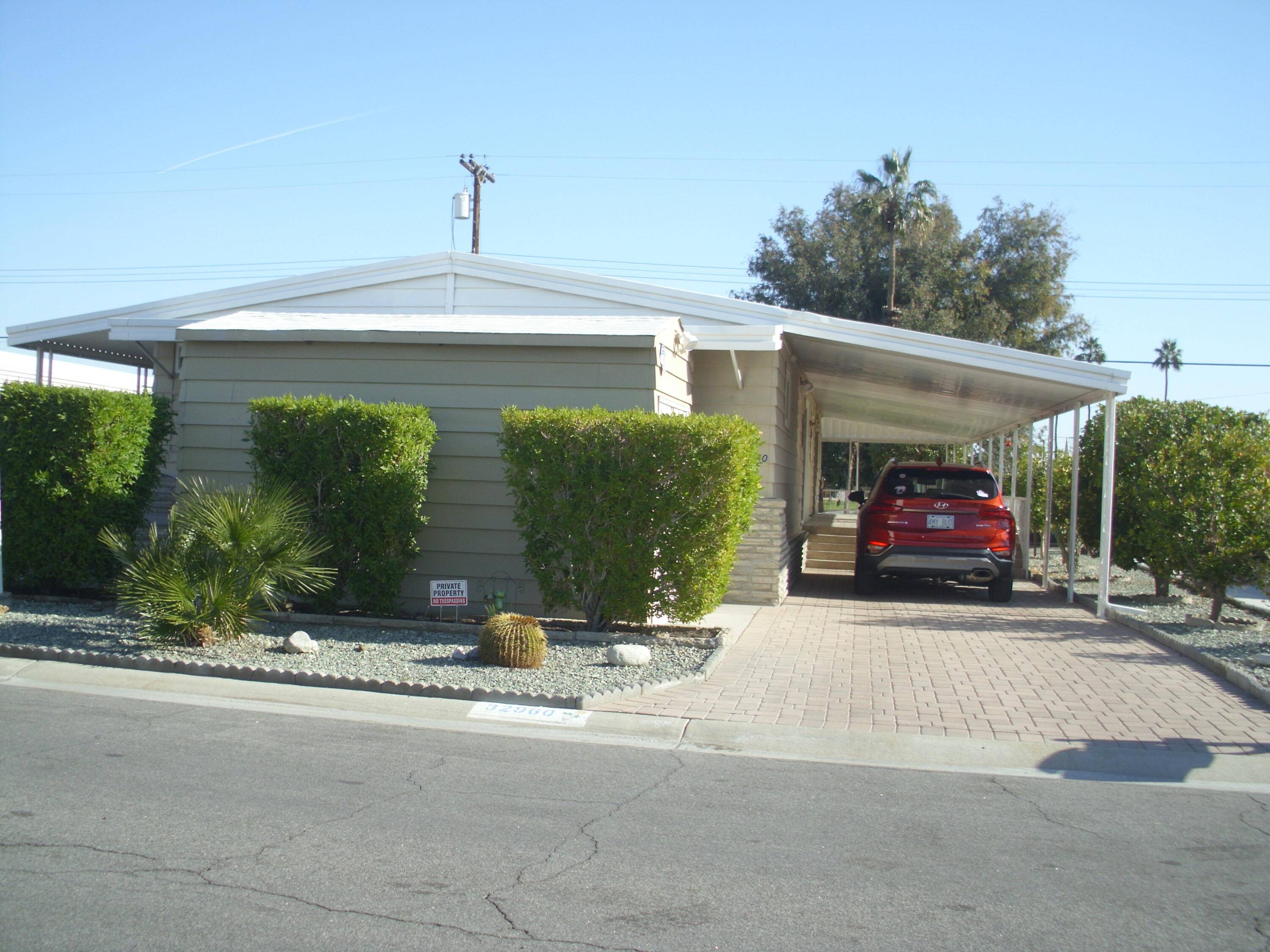 Thousand Palms, CA 92276,32960 Barcelona DR