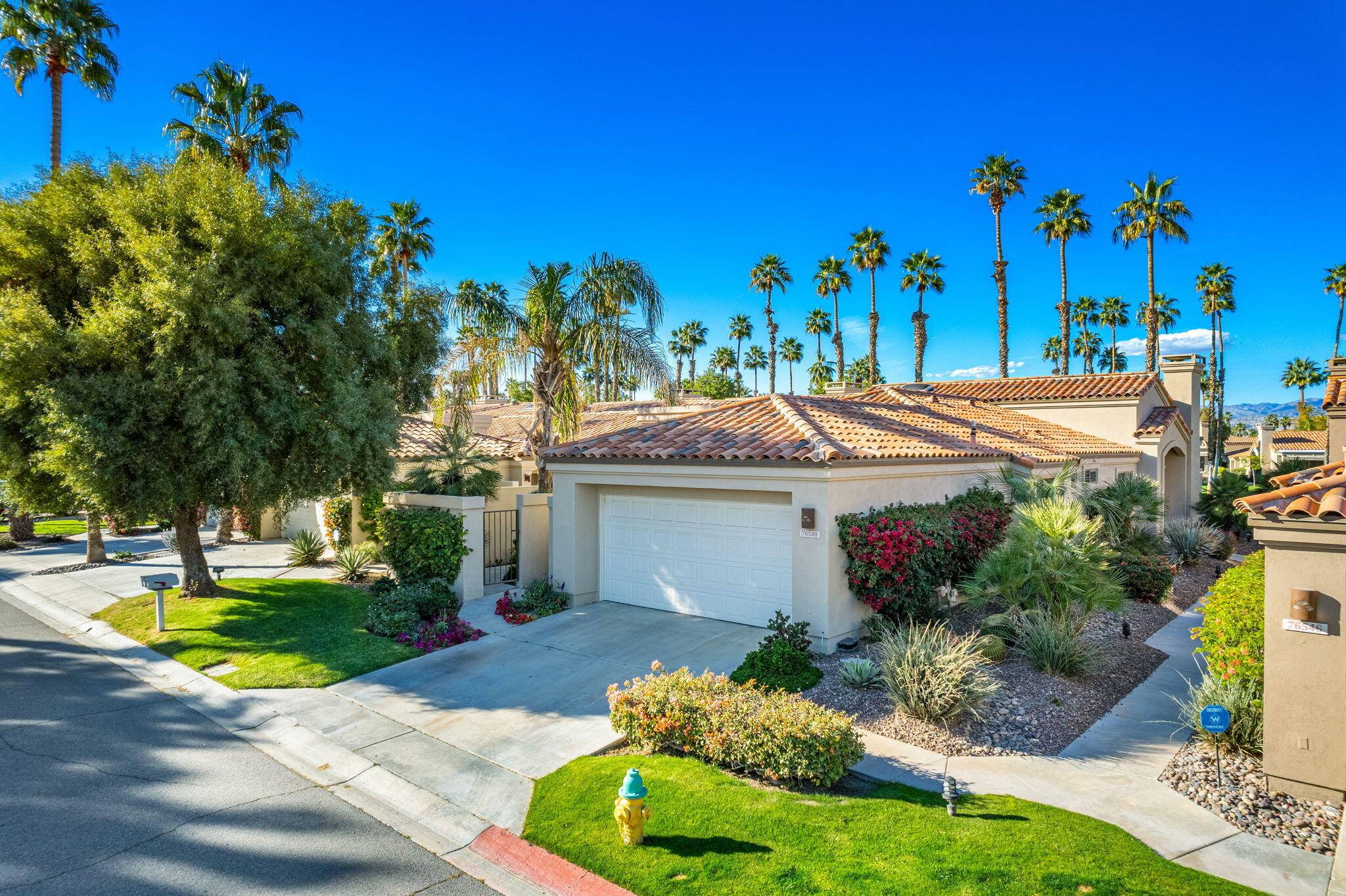 Palm Desert, CA 92211,76540 Begonia LN