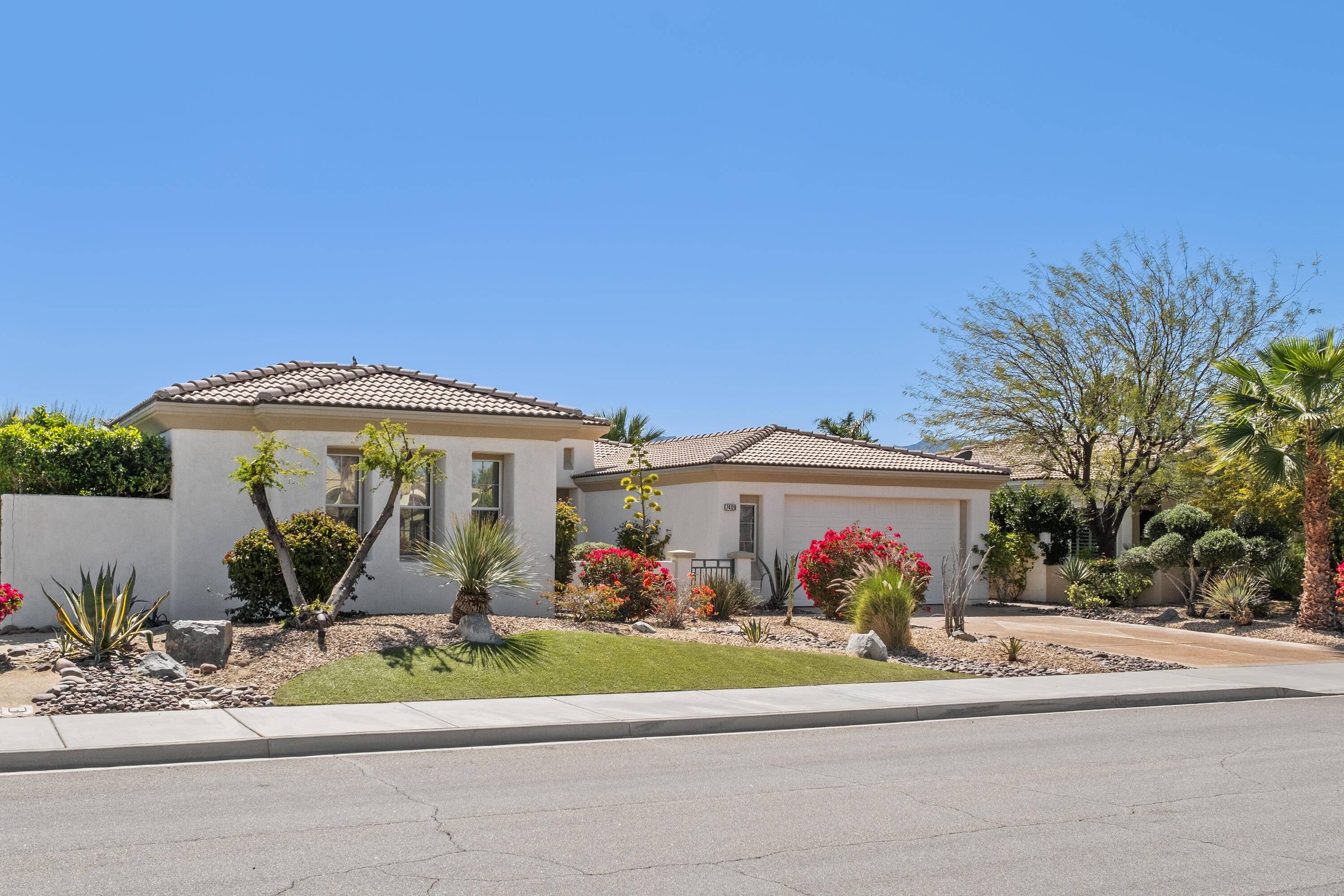 Palm Desert, CA 92211,74129 Chinook CIR E