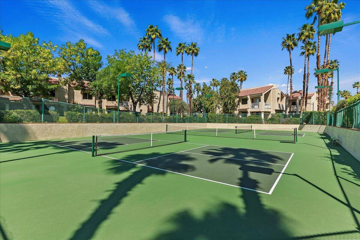 Palm Springs, CA 92264,2700 Lawrence Crossley RD #85