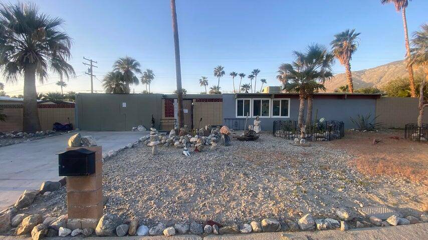 Palm Springs, CA 92262,755 E Spencer DR