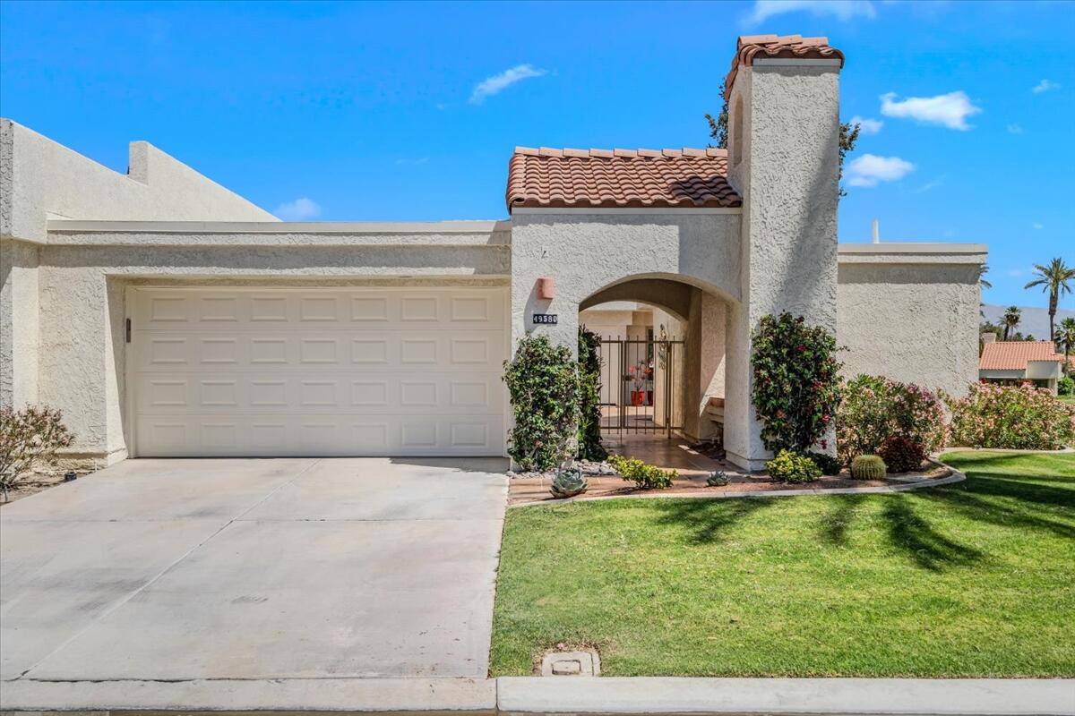 La Quinta, CA 92253,49580 Avenida Vista Bonita