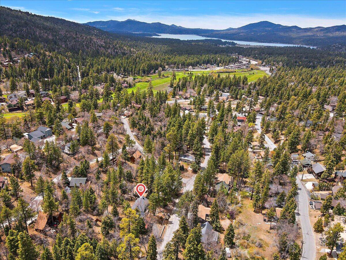 Big Bear Lake, CA 92315,43331 Deer Canyon RD