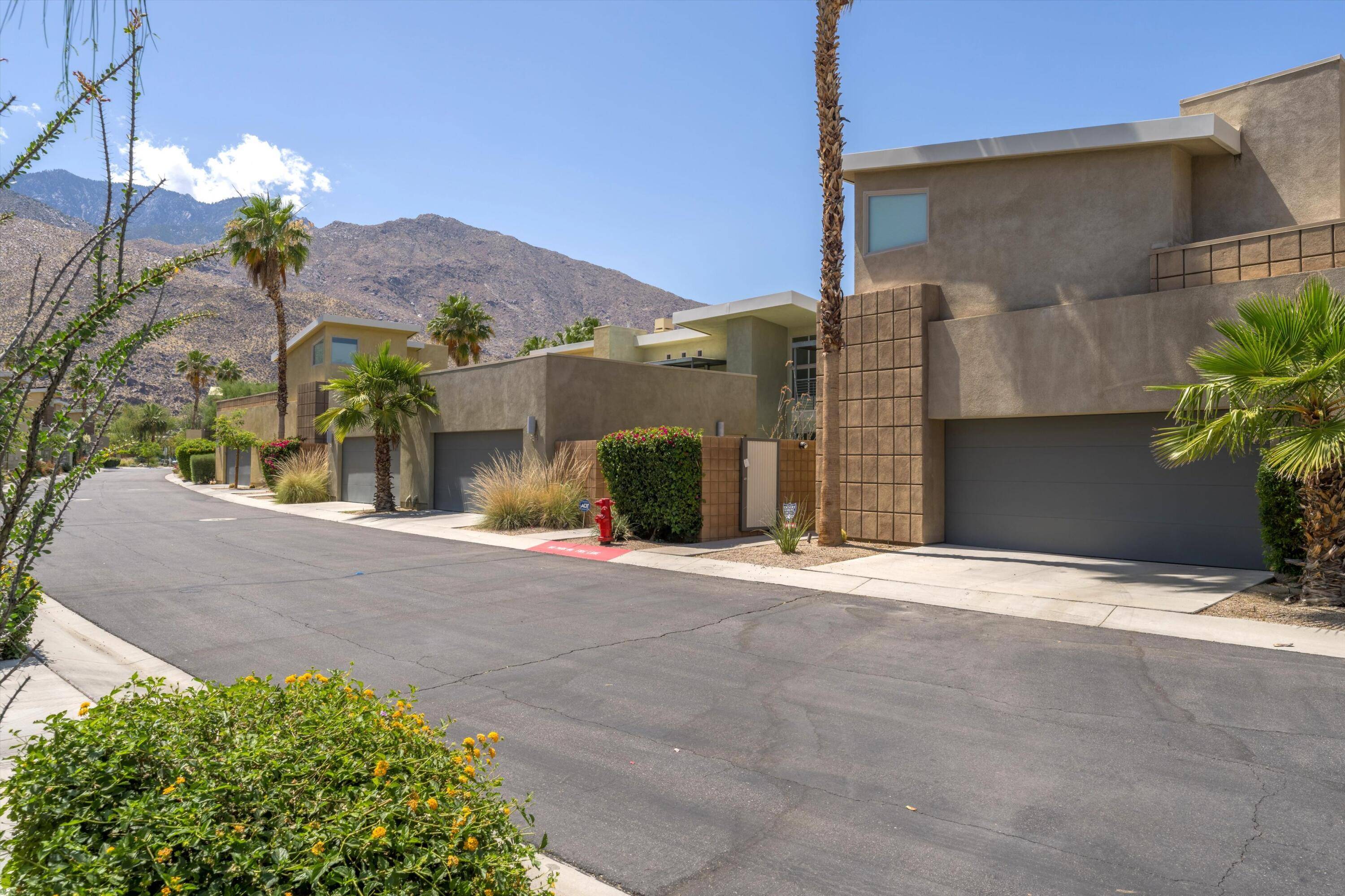 Palm Springs, CA 92264,962 Oceo CIR S