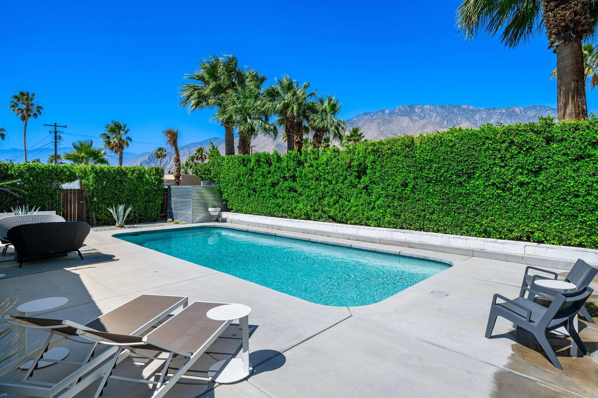 Palm Springs, CA 92262,2311 N Avenida Caballeros