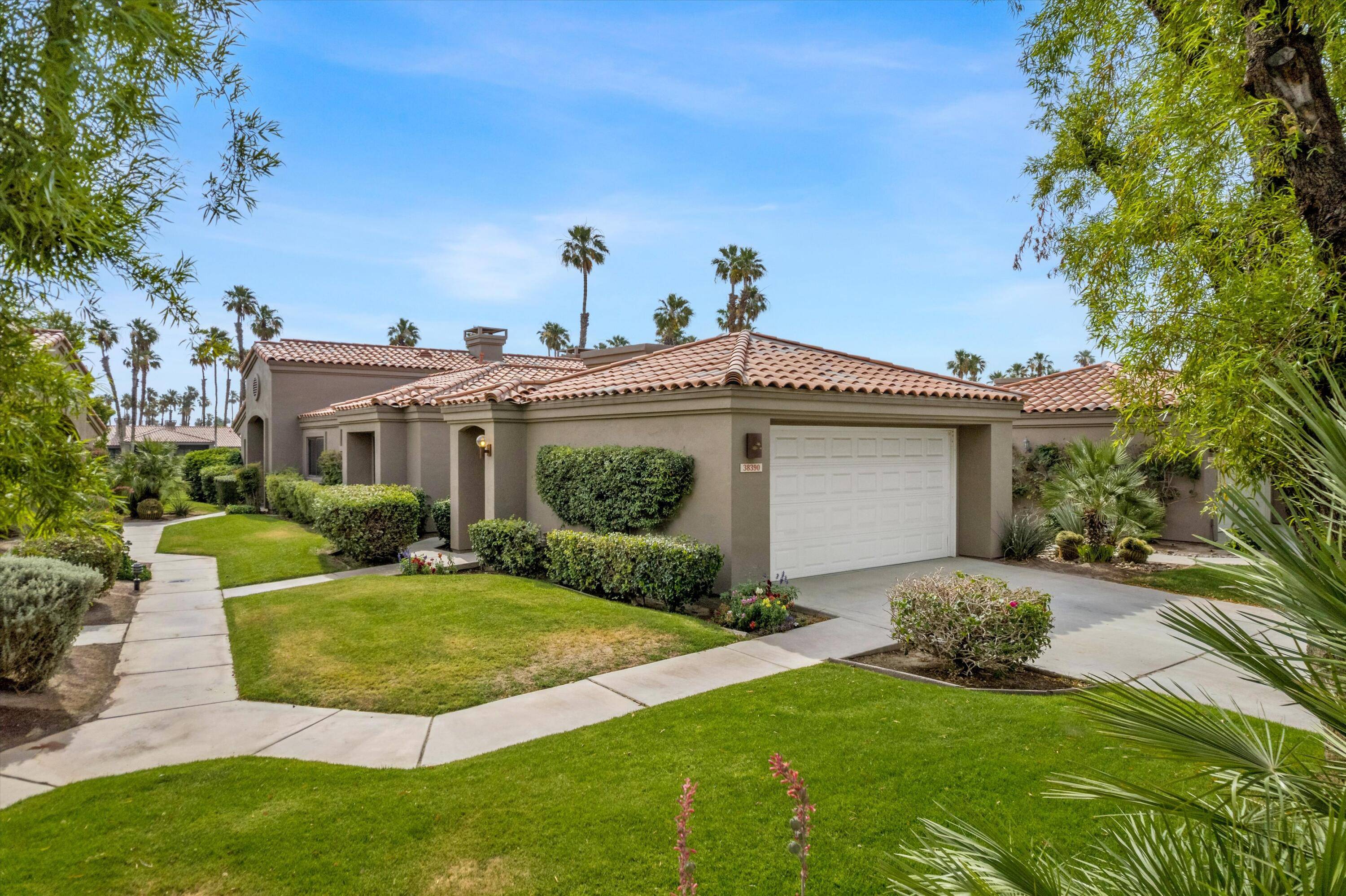 Palm Desert, CA 92211,38390 Plumosa CIR