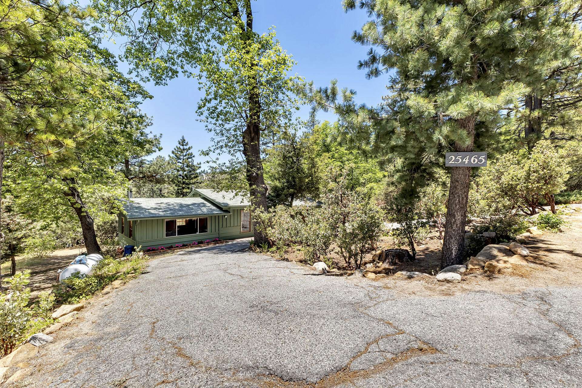 Idyllwild, CA 92549,25465 Seneca DR