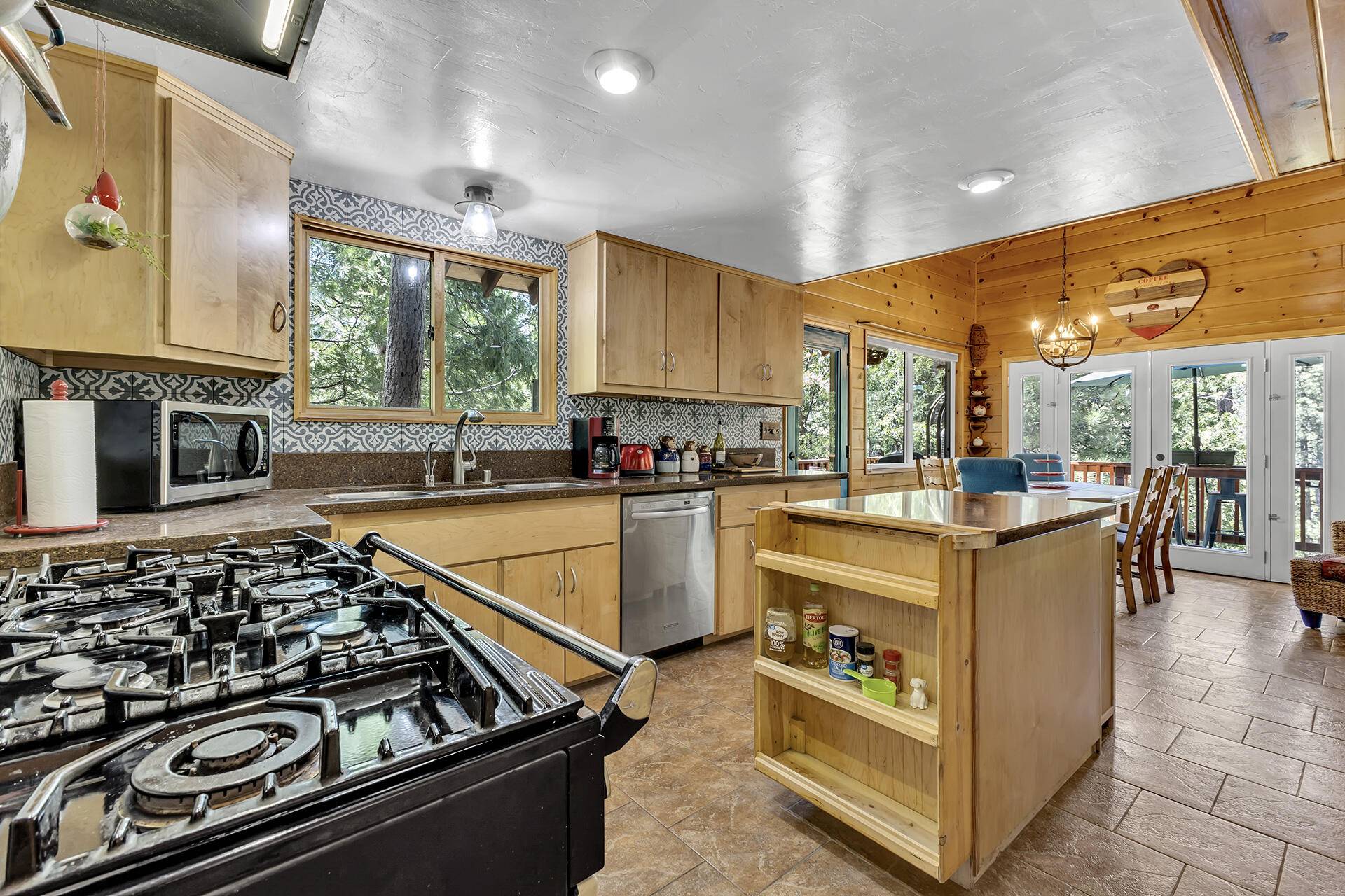 Idyllwild, CA 92549,53265 W Marian View DR