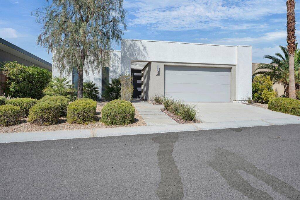 Palm Springs, CA 92262,909 Bernardi LN