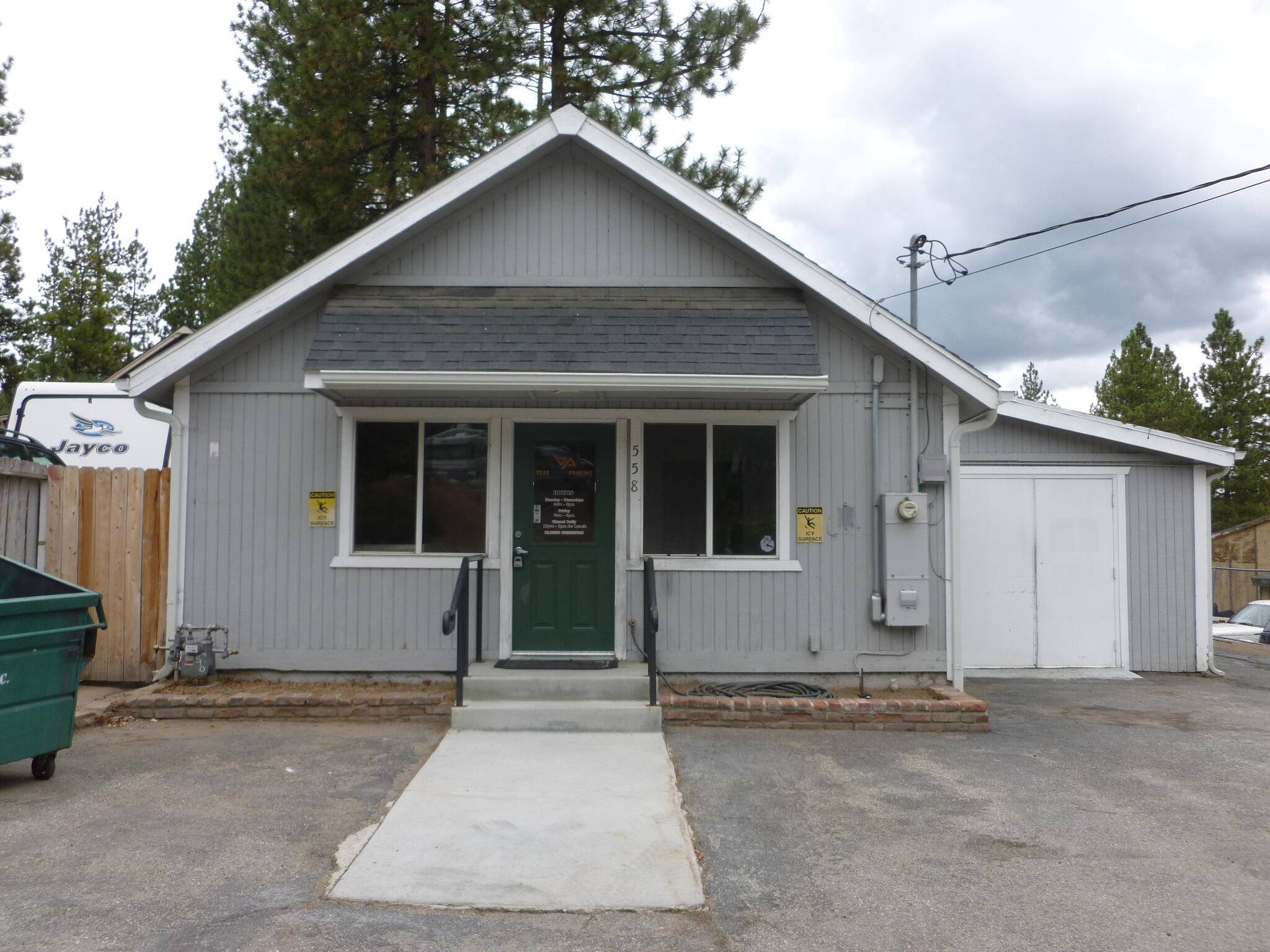 Big Bear Lake, CA 92315,558 Wren DR