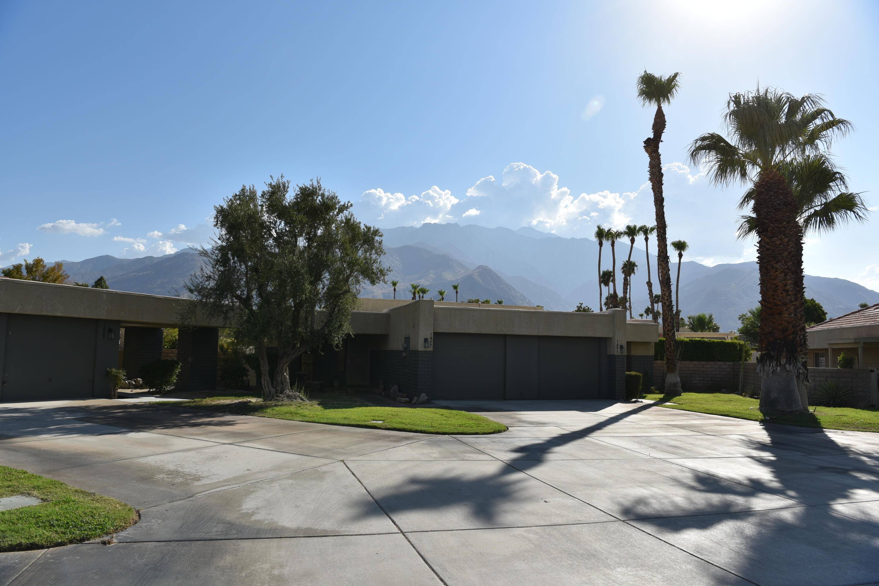 Palm Springs, CA 92262,1517 Sunflower CIR N