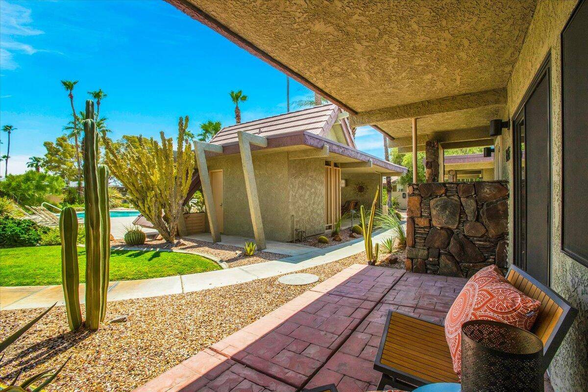 Palm Springs, CA 92262,1815 E Tachevah DR