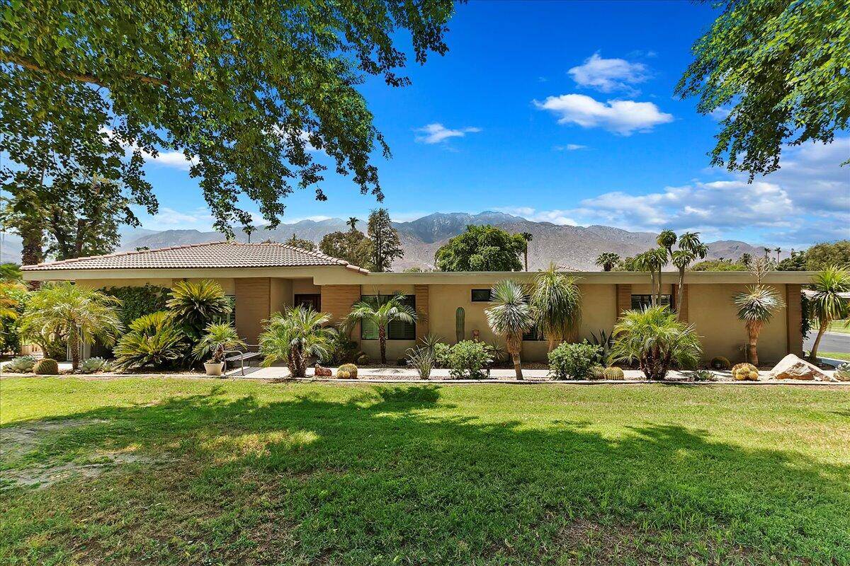 Palm Springs, CA 92264,2283 Oakcrest DR