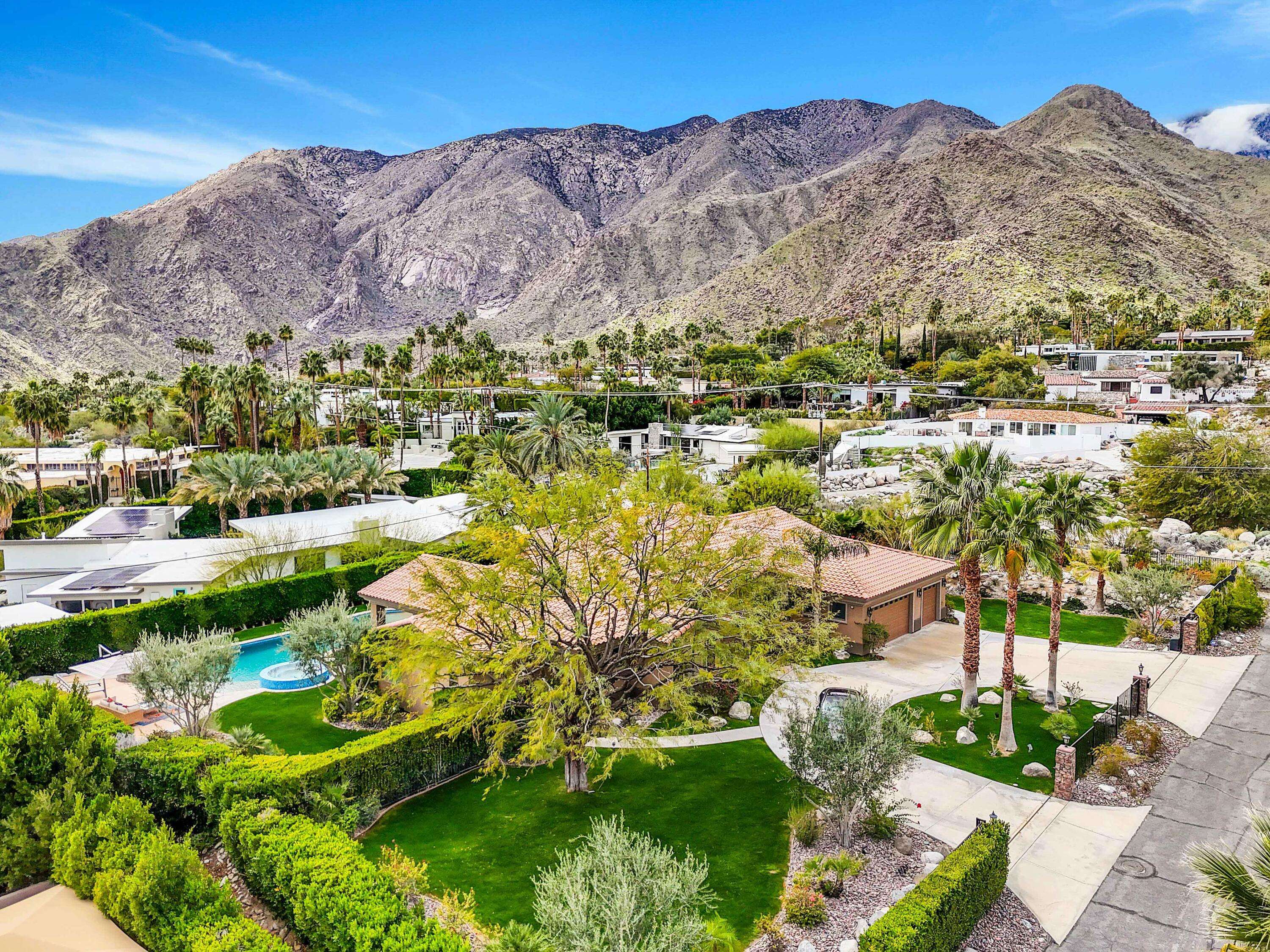 Palm Springs, CA 92262,565 W Santa Elena RD